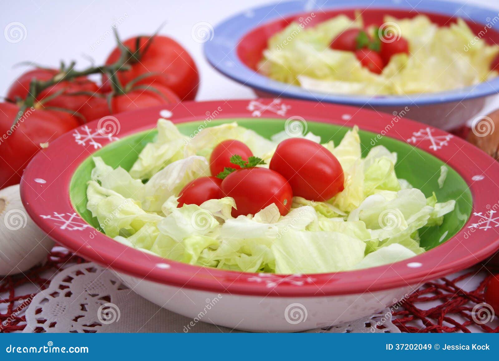 A fresh salad with tomatoes