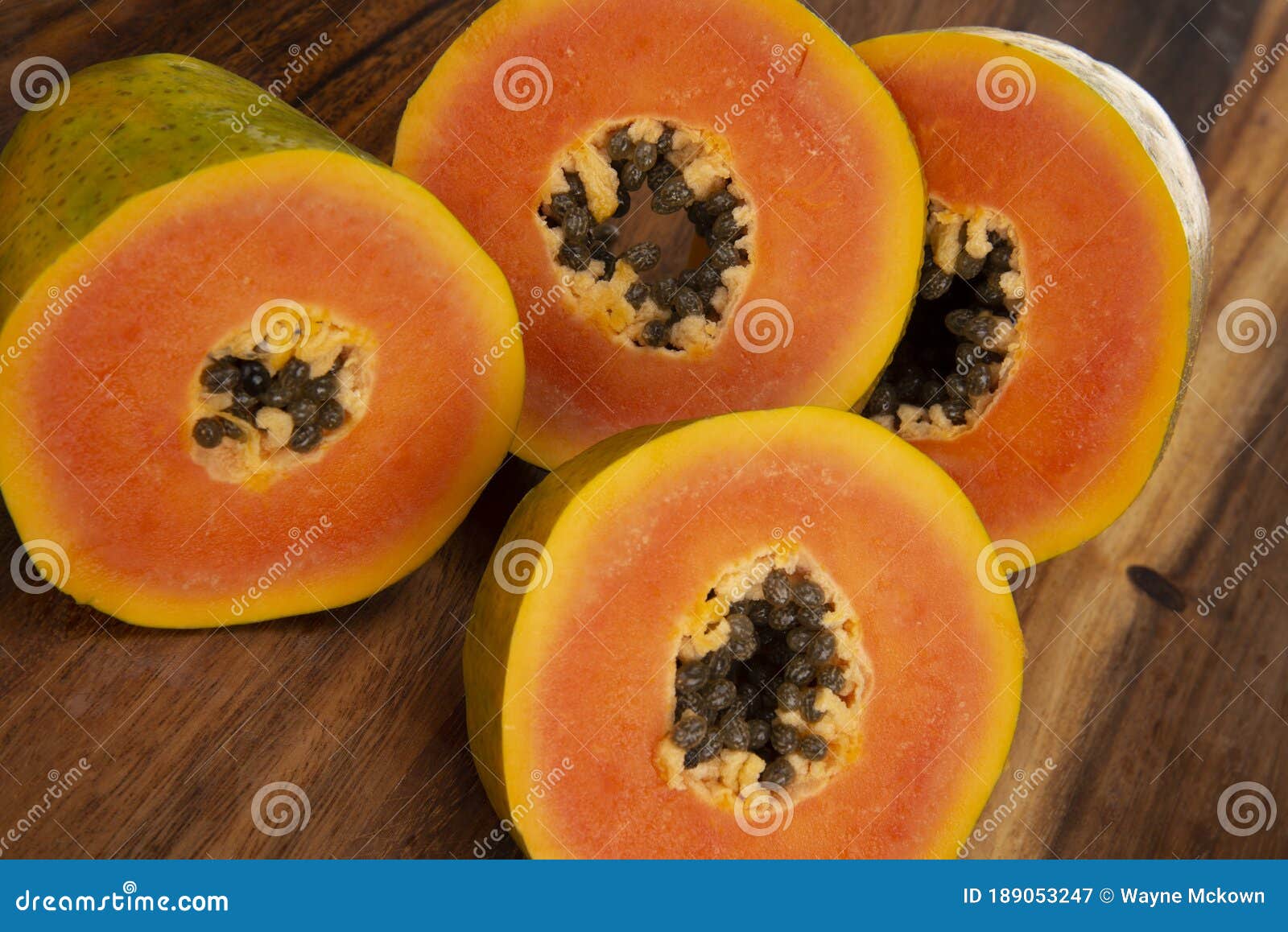 Fresh sliced papaya fruit stock image. Image of food 189053247