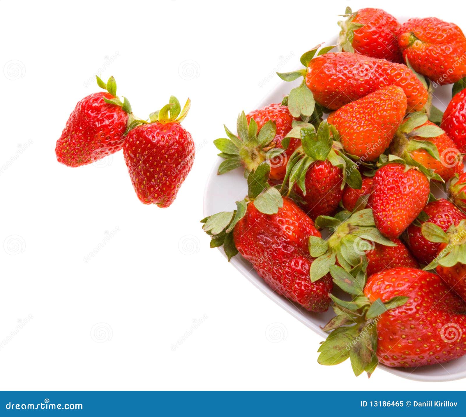 Fresh Strawberries On A Platter Isolated On White Stock Fresh Strawberries On A Platter Isolated On White Stock