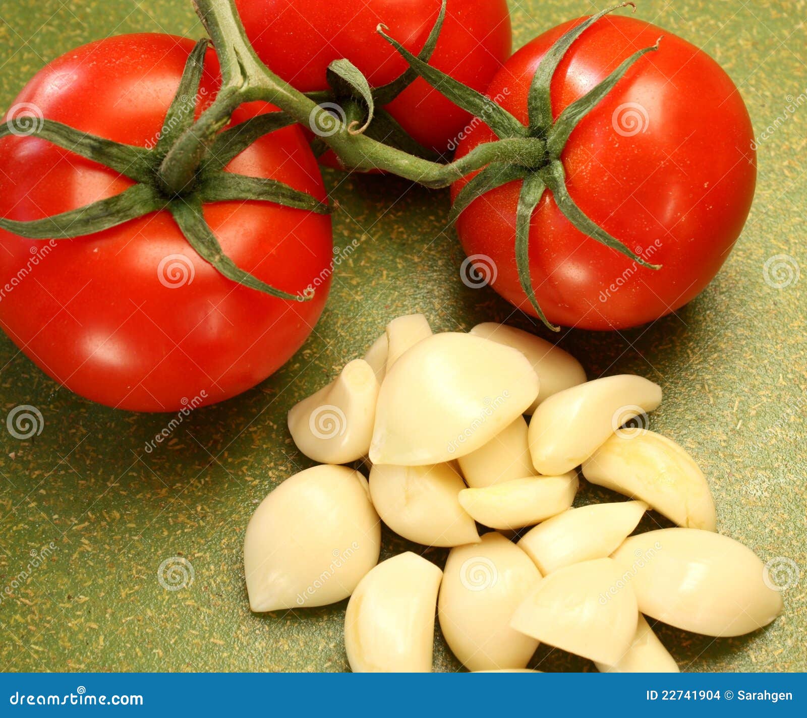 Fresh Tomatoes and Garlic stock photo. Image of cook 22741904