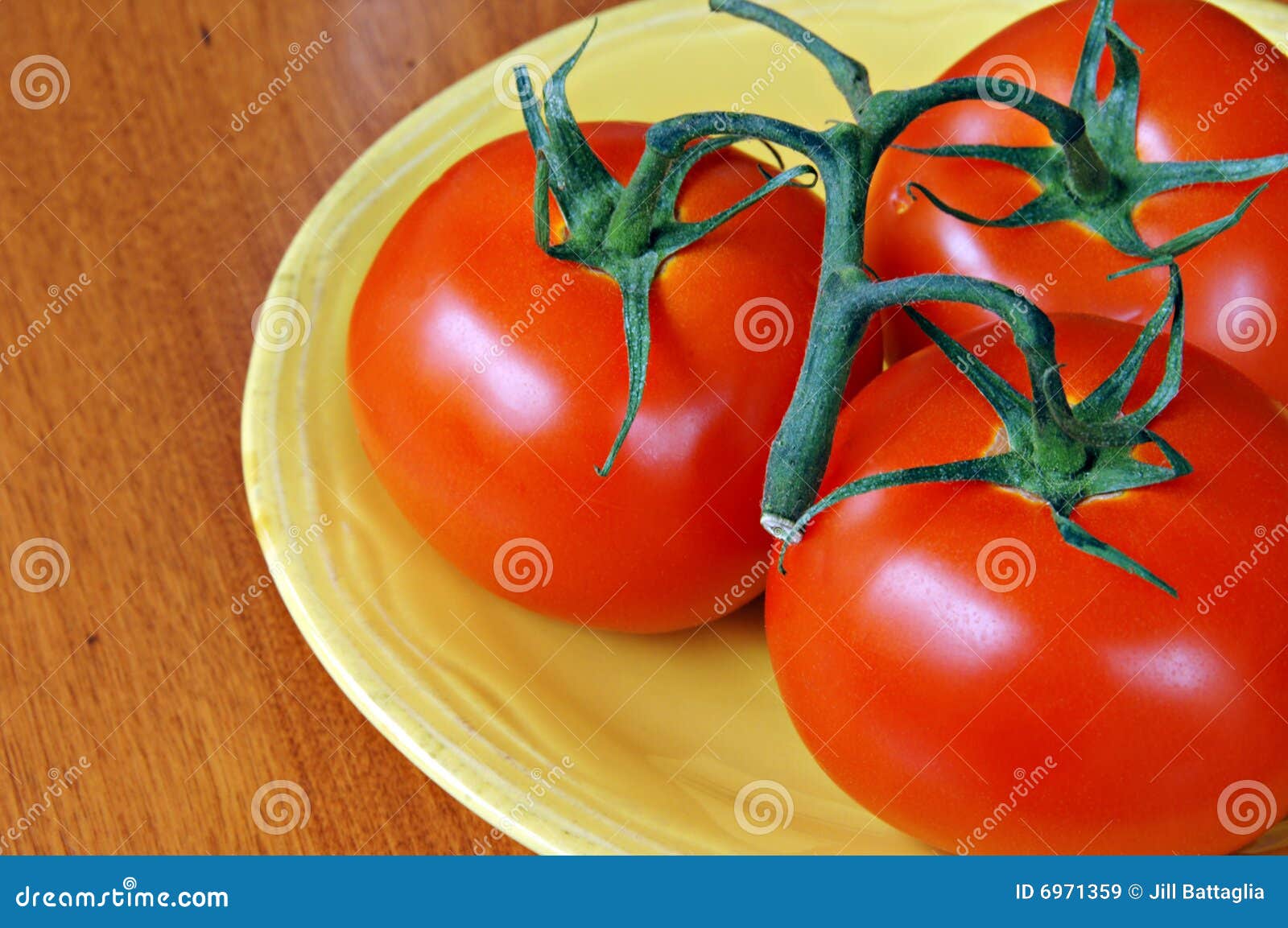 Fresh Tomatoes on Yellow Plate Stock Image Image of food, vines 6971359