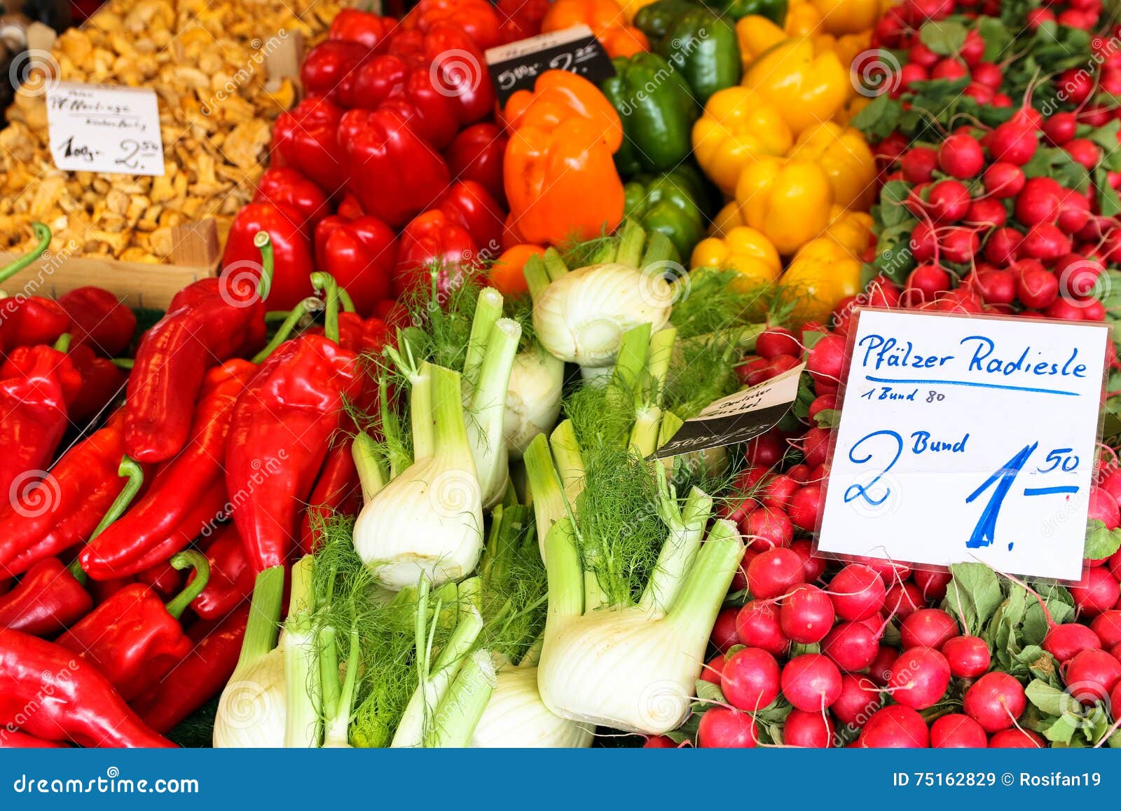Fresh vegetables Market stock image. Image of garlic 75162829
