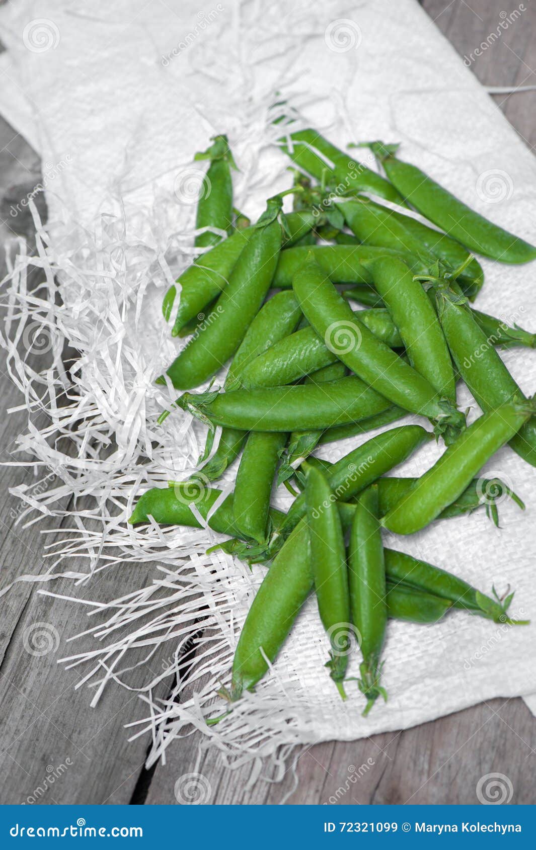 Fresh, young green peas. stock image. Image of dieting - 72321099