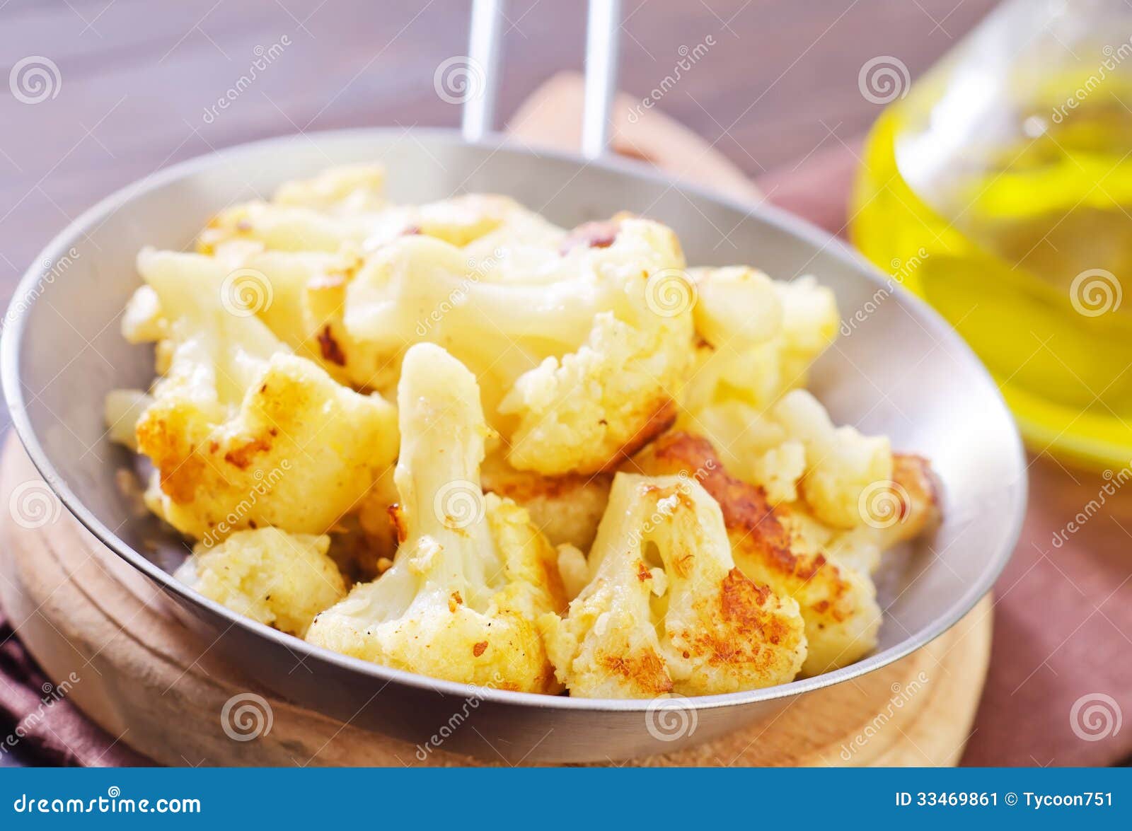 Fried cauliflower stock image. Image of dietary, gratin 33469861