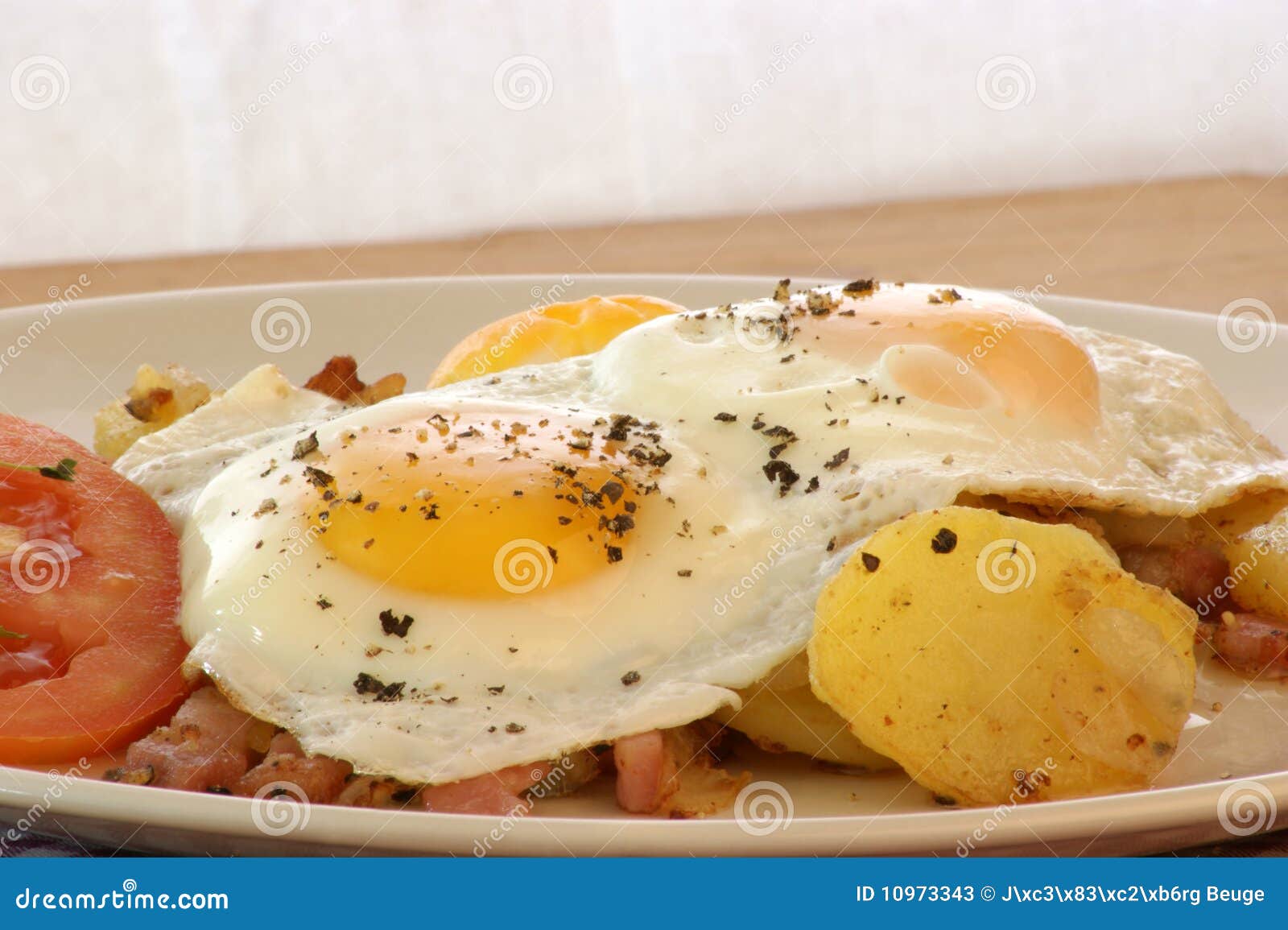 Fried Egg with Potato and Bacon Stock Image - Image of taste, tasting