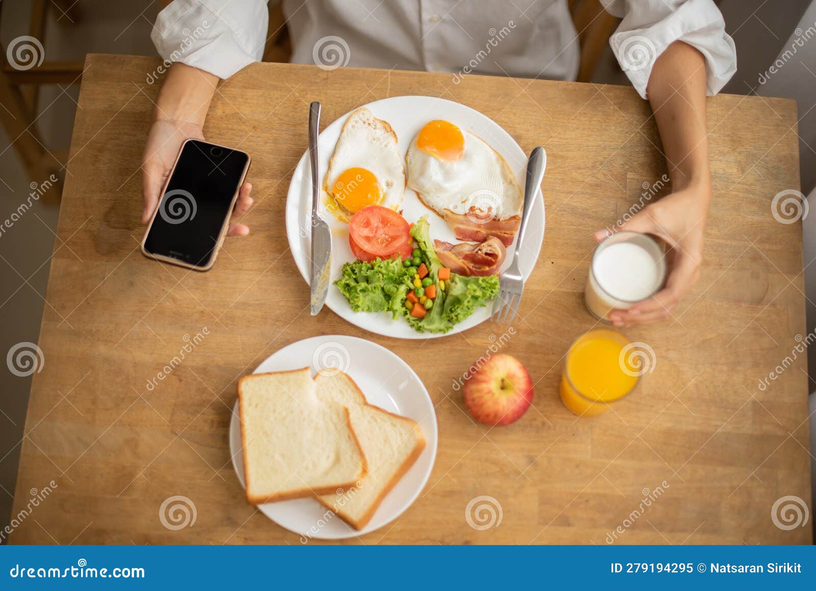 Fried Eggs with Vegetables Were Served in a Small Dish Adding Protein