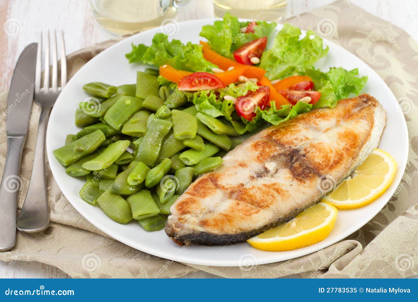 Fried Fish with Green Beans Stock Image - Image of meal, white: 27783535