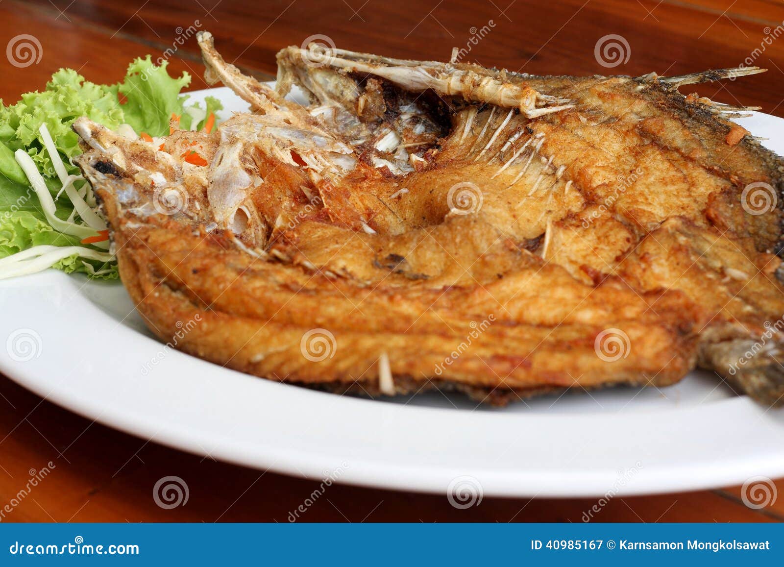 Fried fish with vegetables stock image. Image of health 40985167
