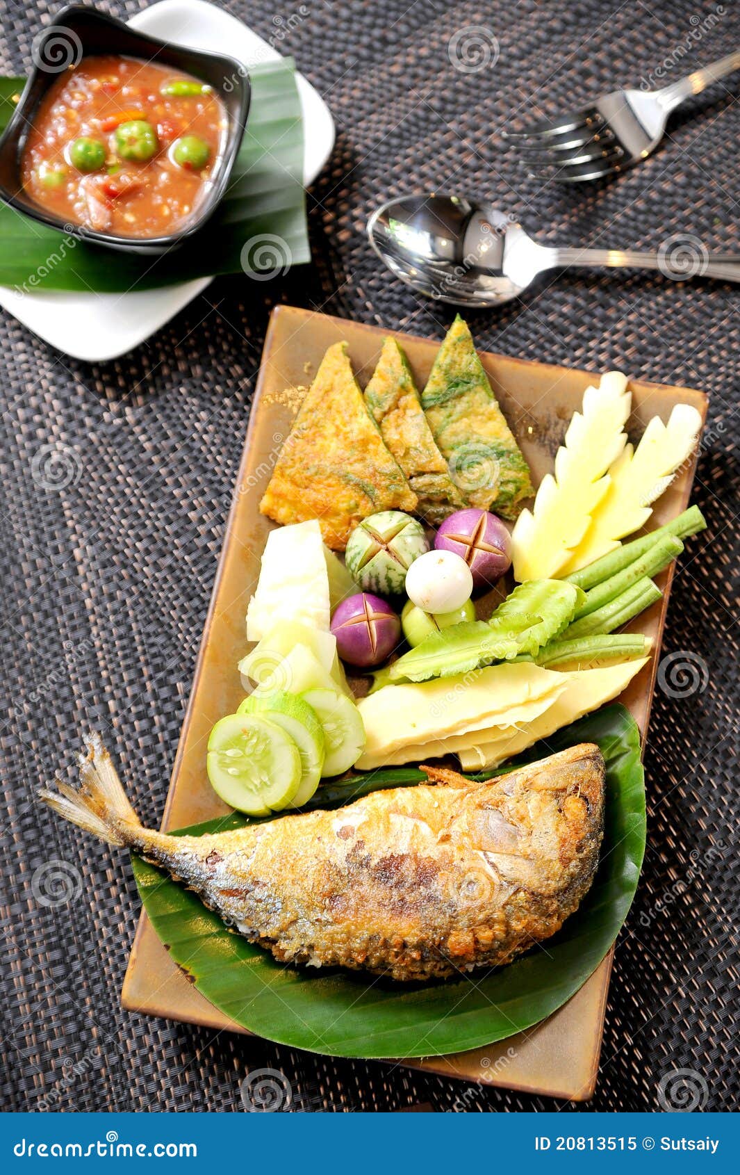 Fried Mackerel With Shrimp Paste Sauce,Thai Shrimp Paste Nam Prik Kapi