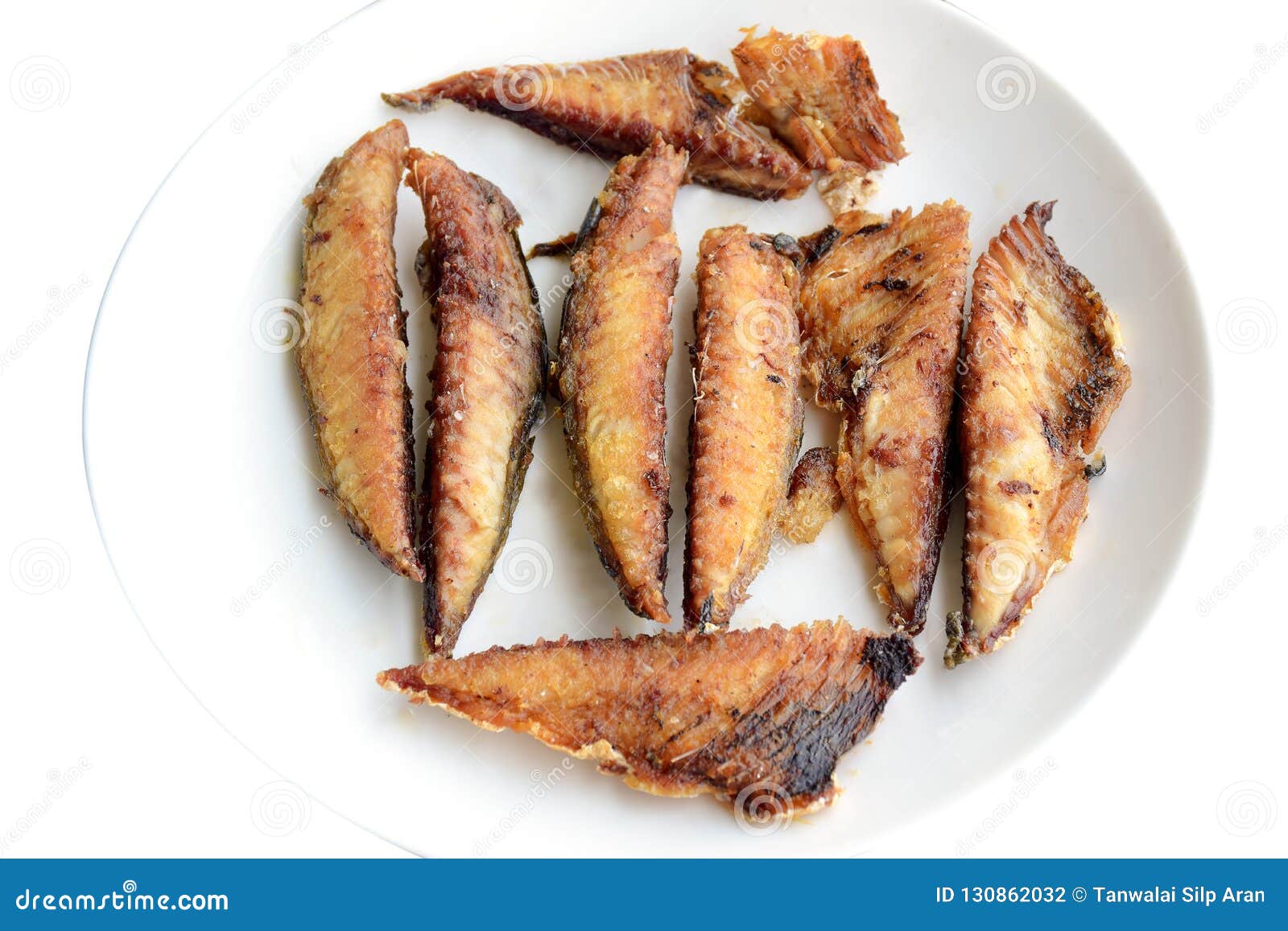 Fried Mackerel Fish Meat in White Dish on White Background 181105 0023