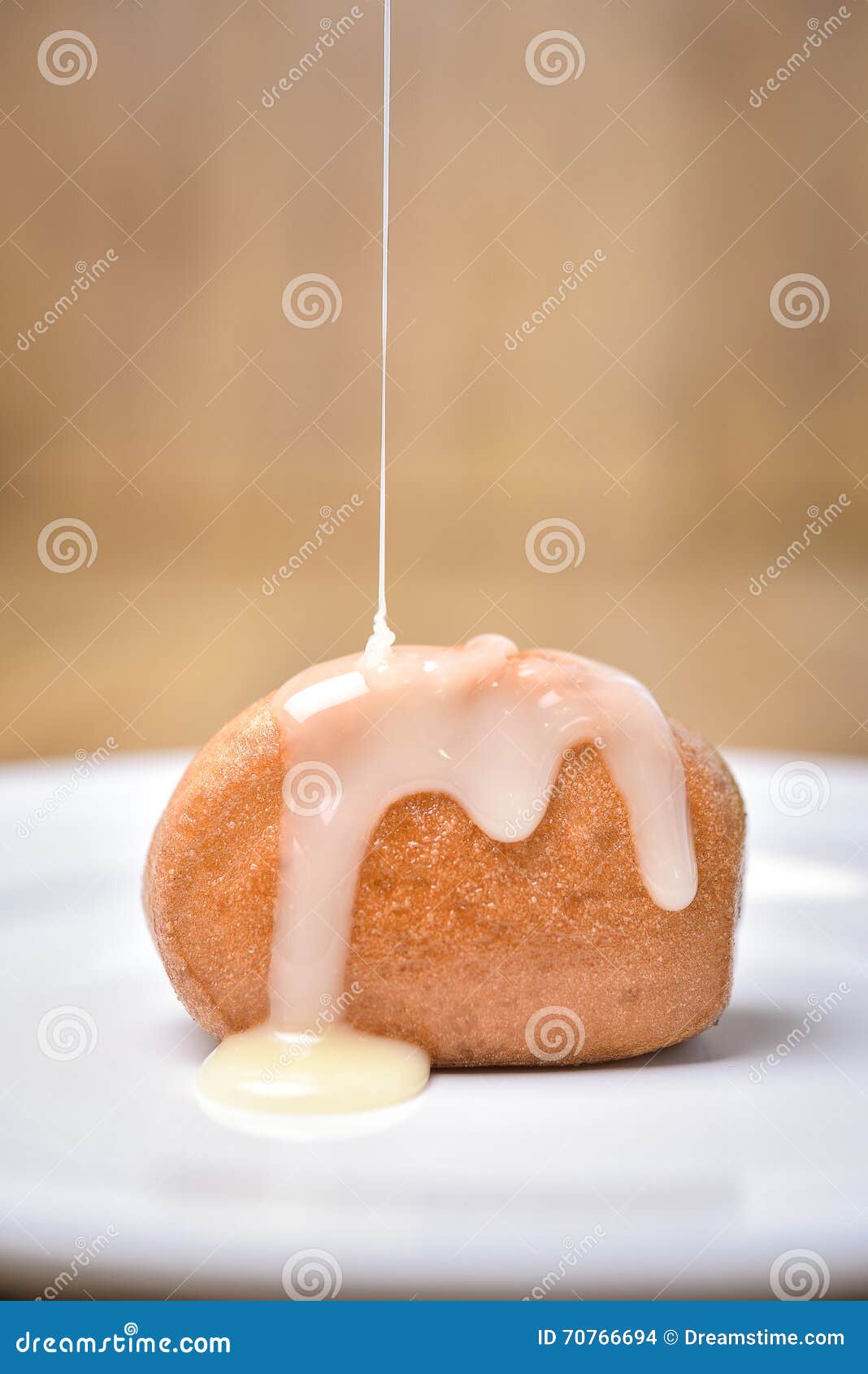 Fried Mantou with Sweetened Condensed Milk Stock Photo Image of mantou, sweetened 70766694