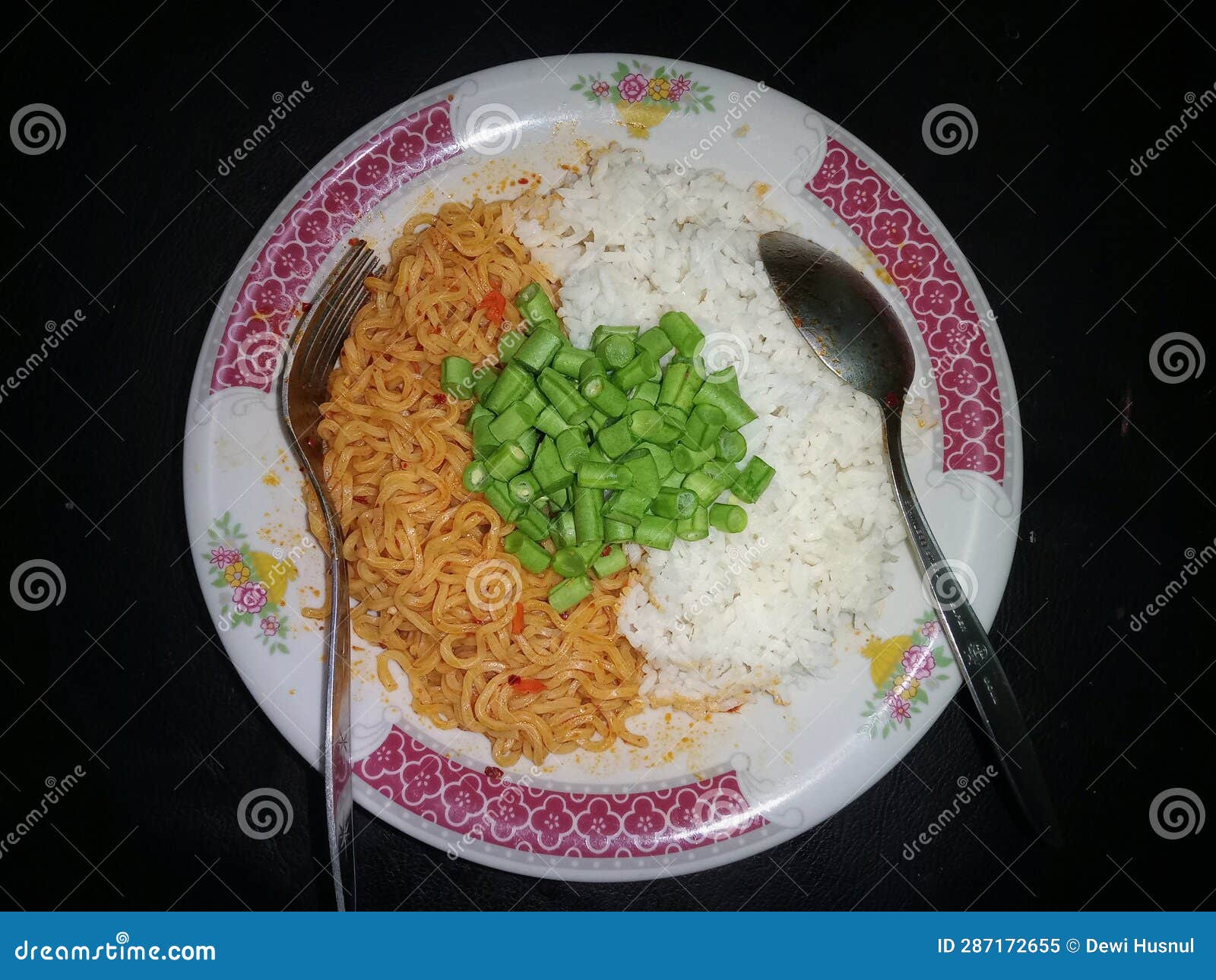 Fried Noodles Plus Rice Topped with Green Beans Stock Image Image of