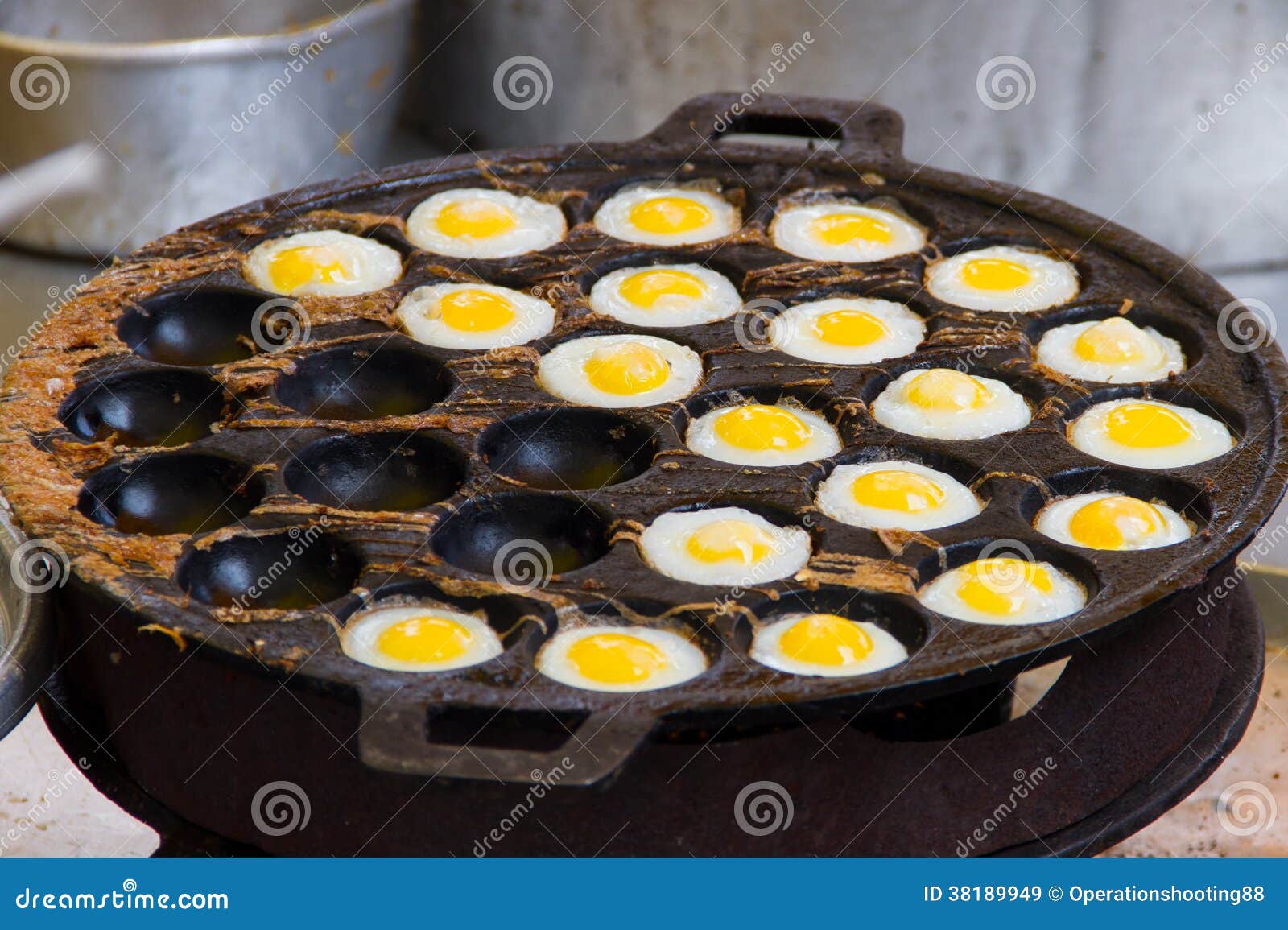 Fried quail eggs stock image. Image of meal, dinner, snack 38189949