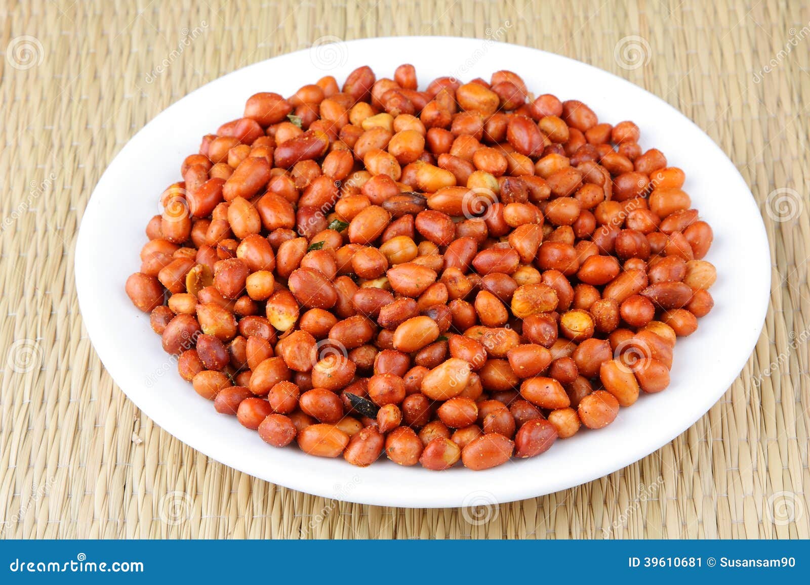 Fried spicy peanuts stock image. Image of cooking, healthy 39610681