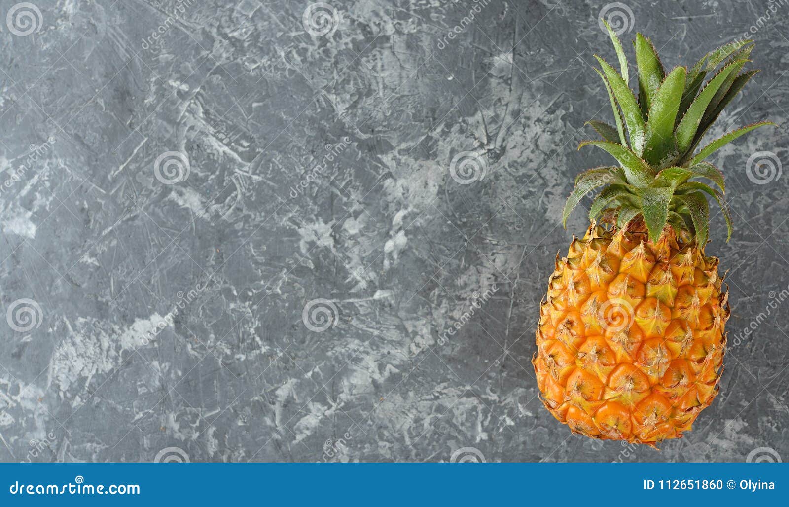 Frische Ananas stockfoto. Bild von detox, bestandteil - 112651860