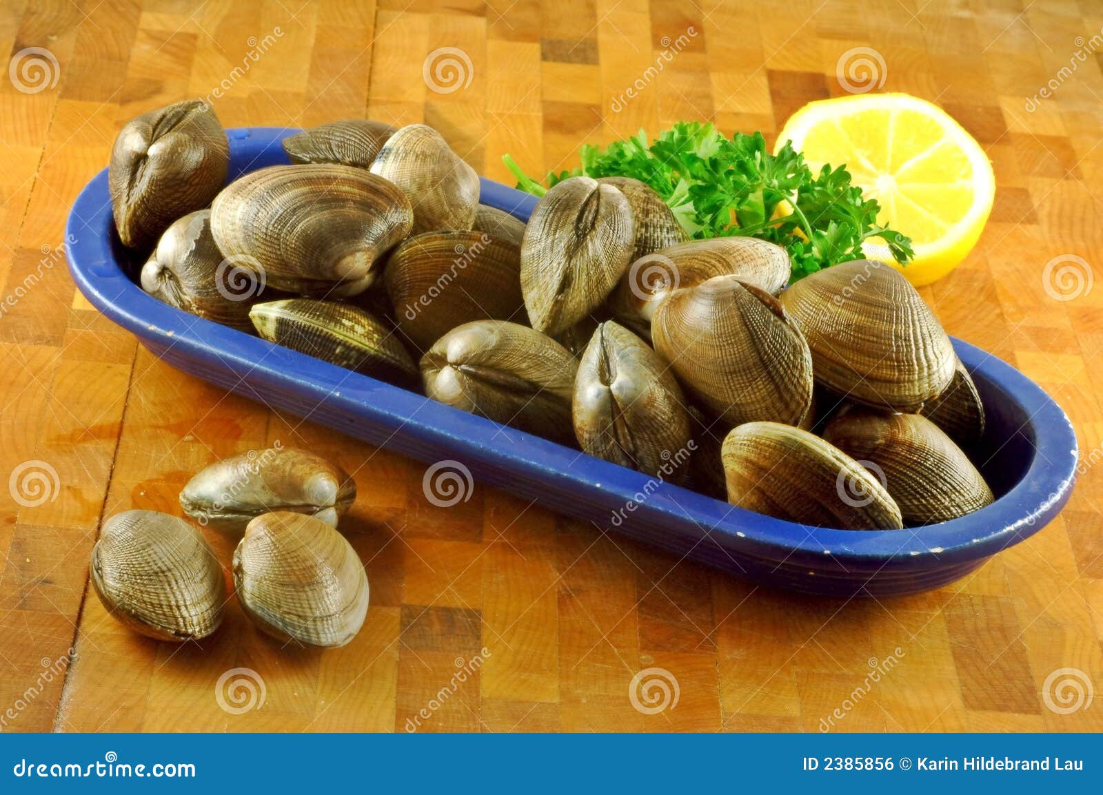 Frische Muscheln stockfoto. Bild von gaststätte, koch - 2385856