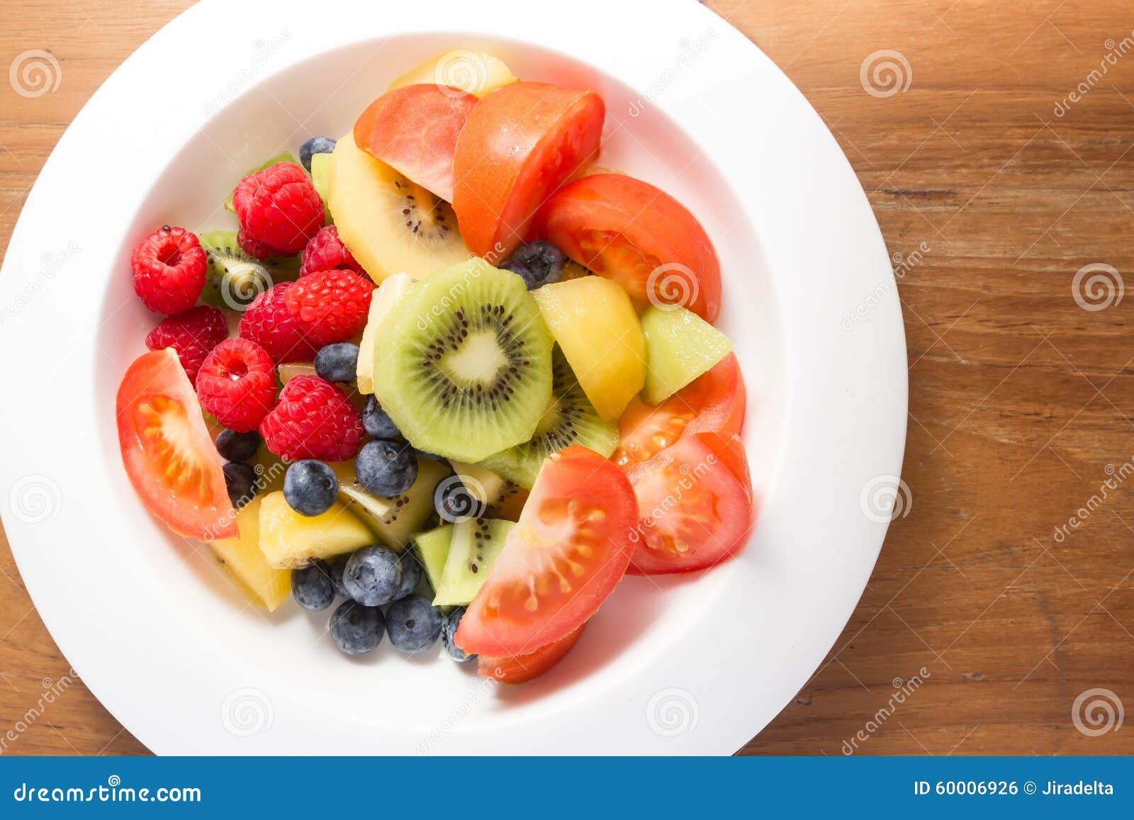 Frischer Obstsalat Im Weißen Teller Stockfoto - Bild von organisch ...