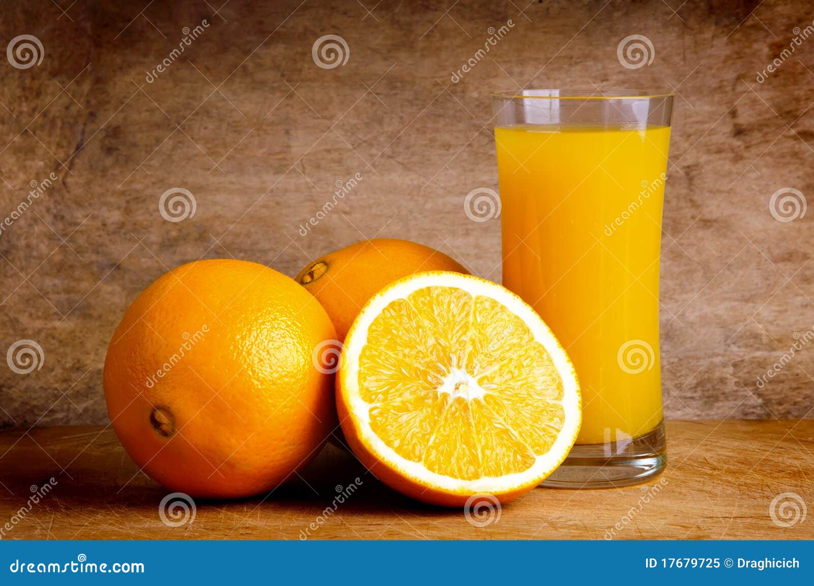 Frischer Orangensaft stockbild. Bild von orange, reif - 17679725