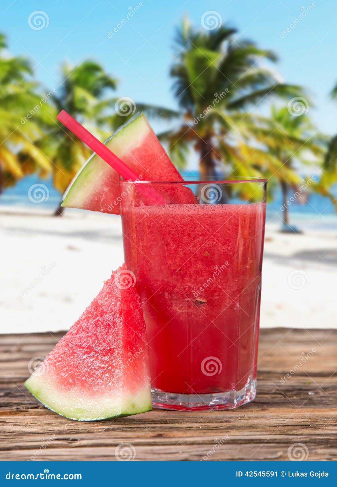 Frischer Wassermelonensaft stockbild. Bild von nave, nähren - 42545591