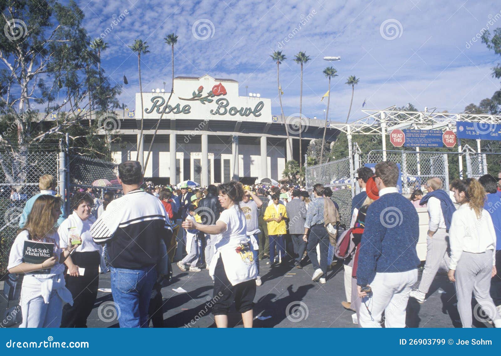 Front Entrance of Rose Bowl Football Game Editorial Stock Image - Image ...