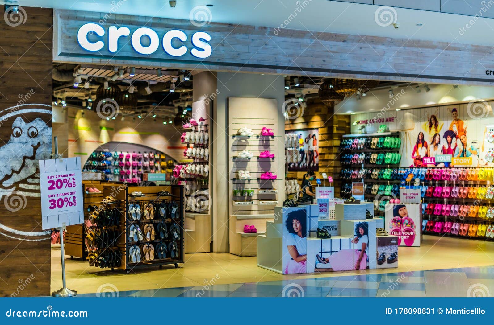 Crocs Store In Singapore Shopping Mall