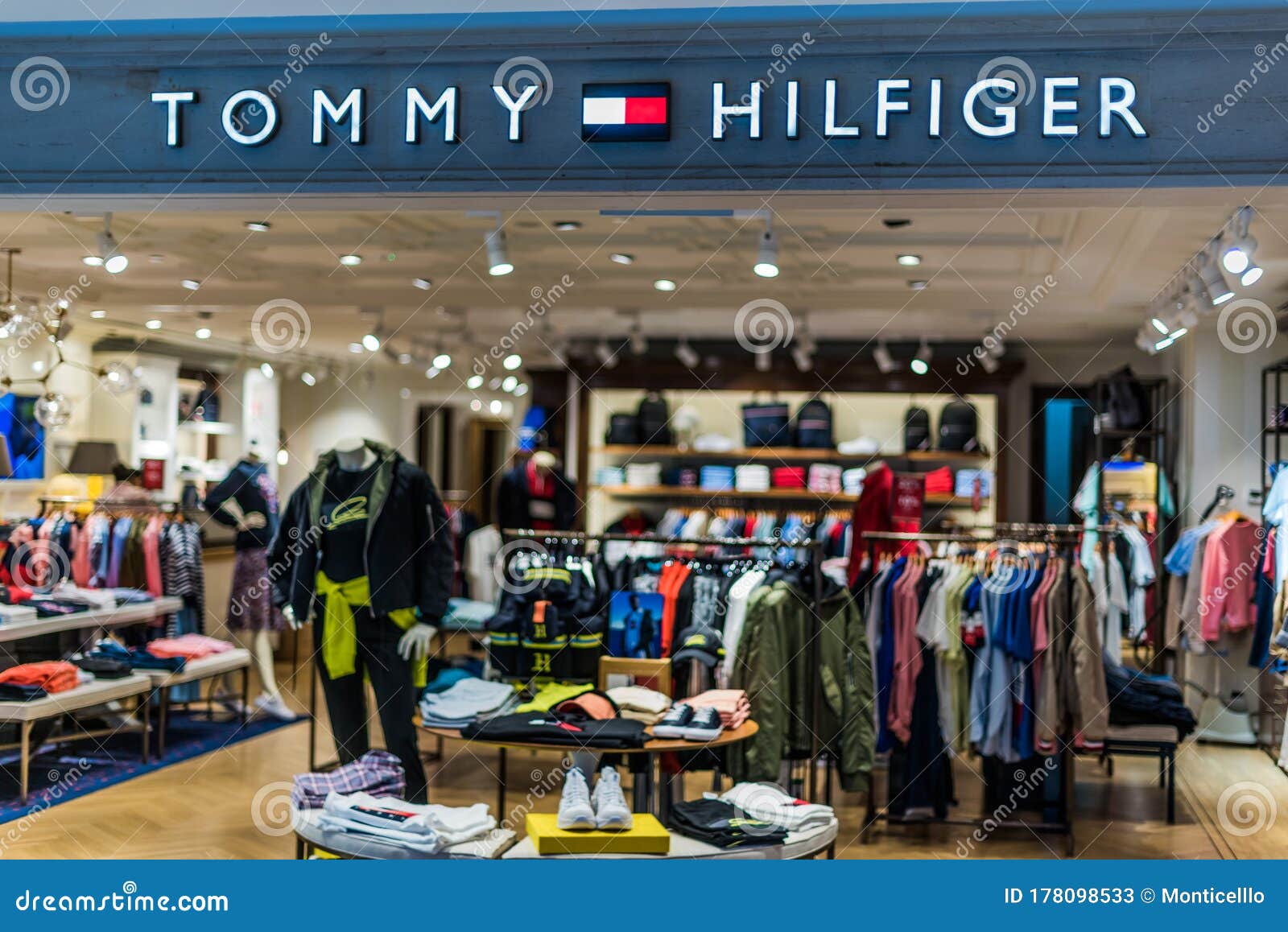 tommy hilfiger outlet mall near me