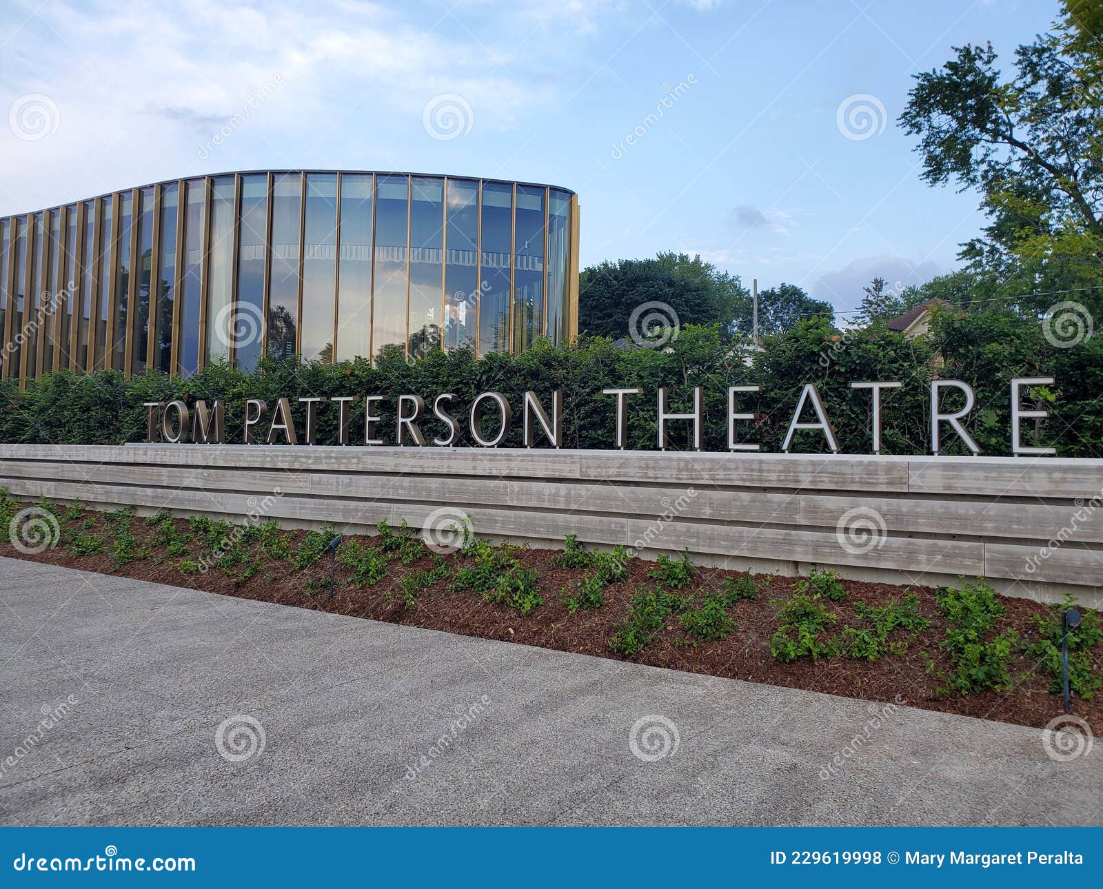 Tom Patterson Theatre editorial stock photo. Image of drive - 229619998