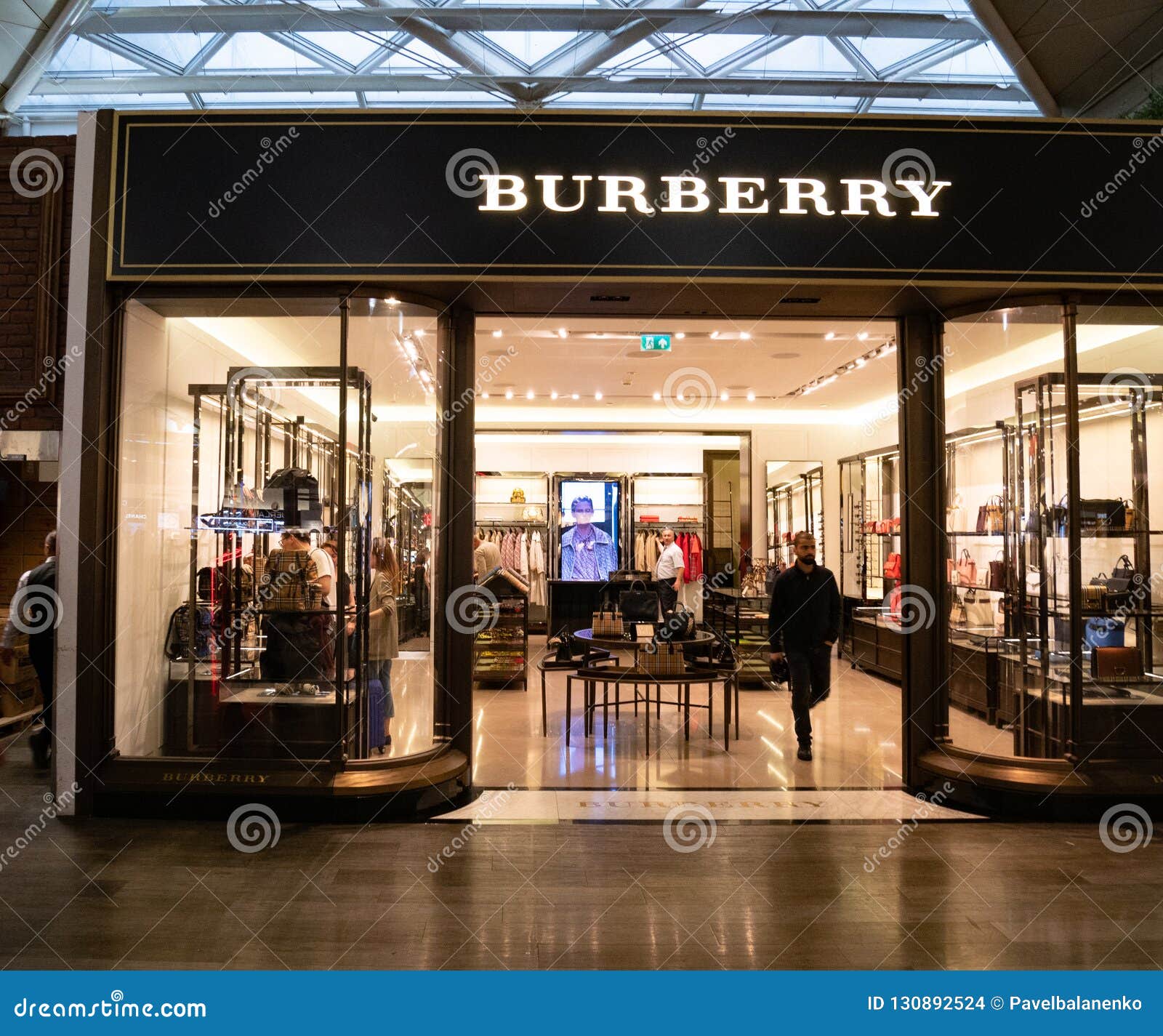 Actualizar 68+ imagen burberry istanbul