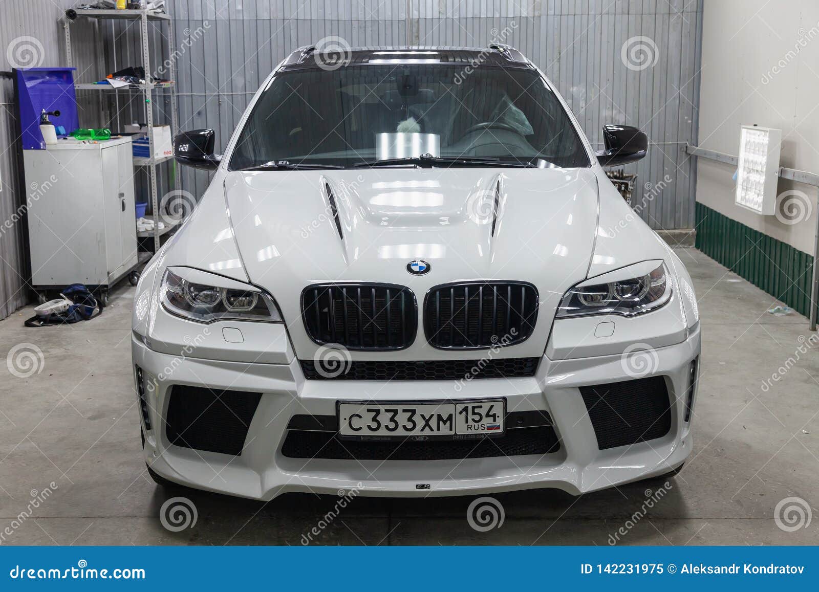 Very Aggressive Looking BMW X6 E71 Modified by Lumma Design As CLR, bmw x6  e71 