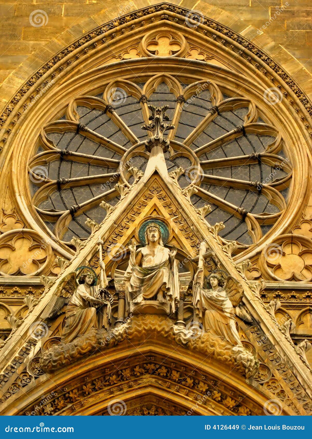 frontage of the parisian sainte clotilde basilica