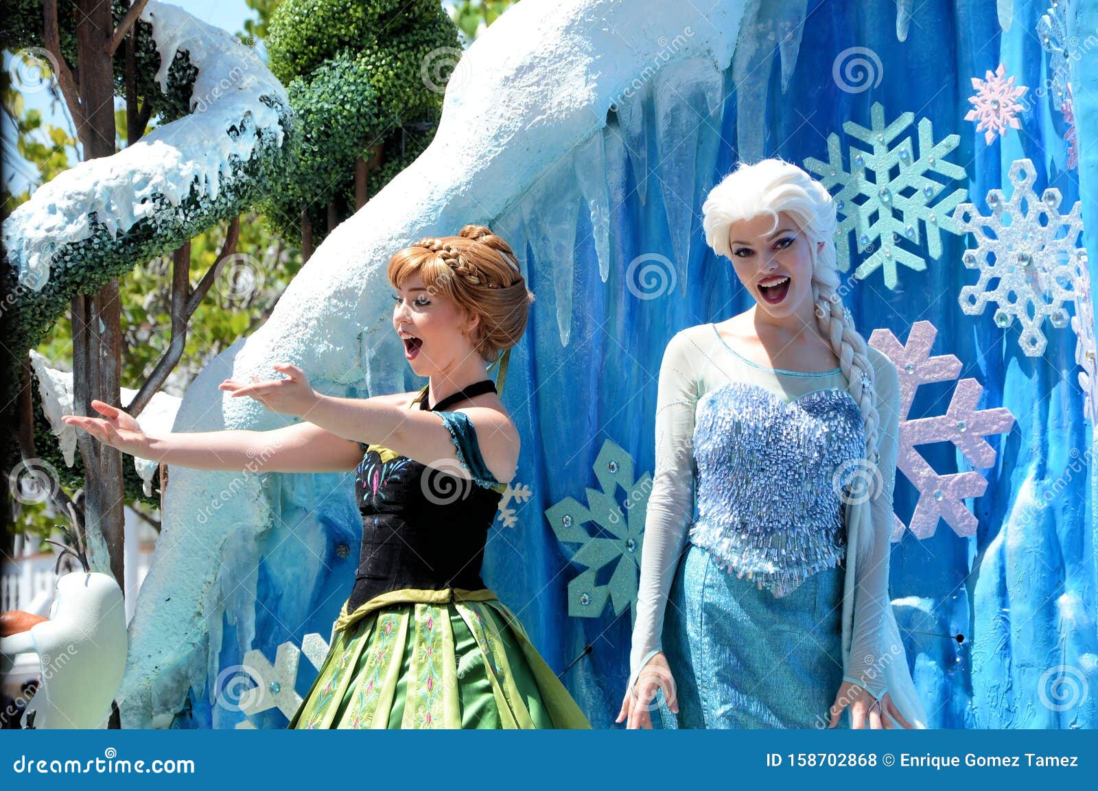 Frozen characters editorial stock photo. Image of disneyworld ...