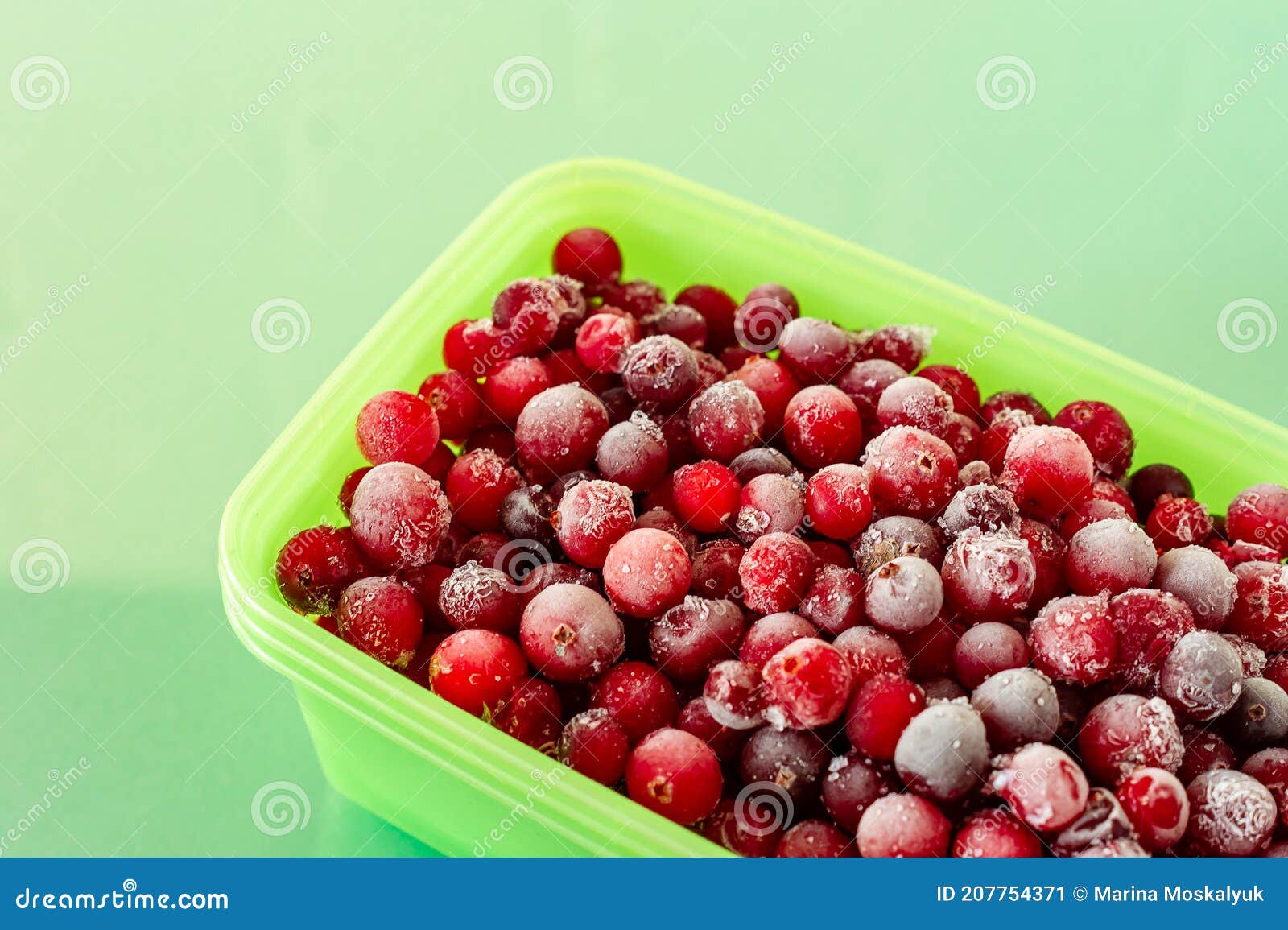 Frozen Cranberries. Frozen Organic Berries for Desserts and Bakery