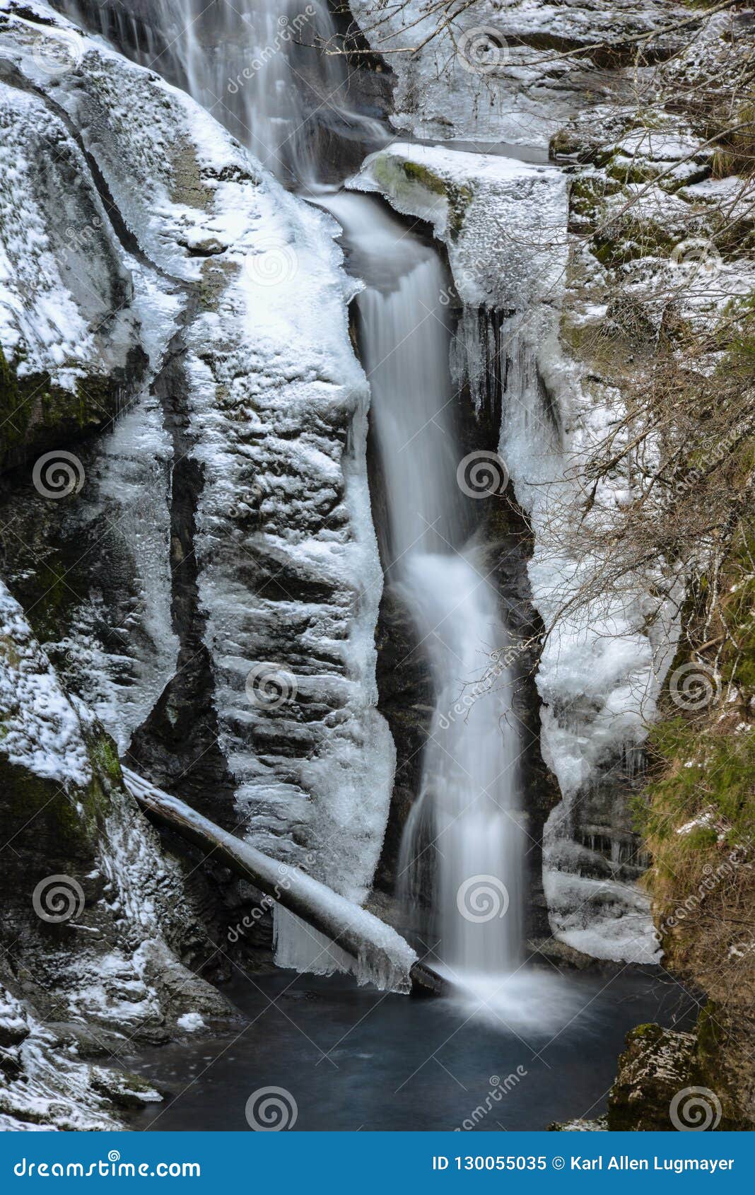 frozen waterfall in Ãâtscher national park