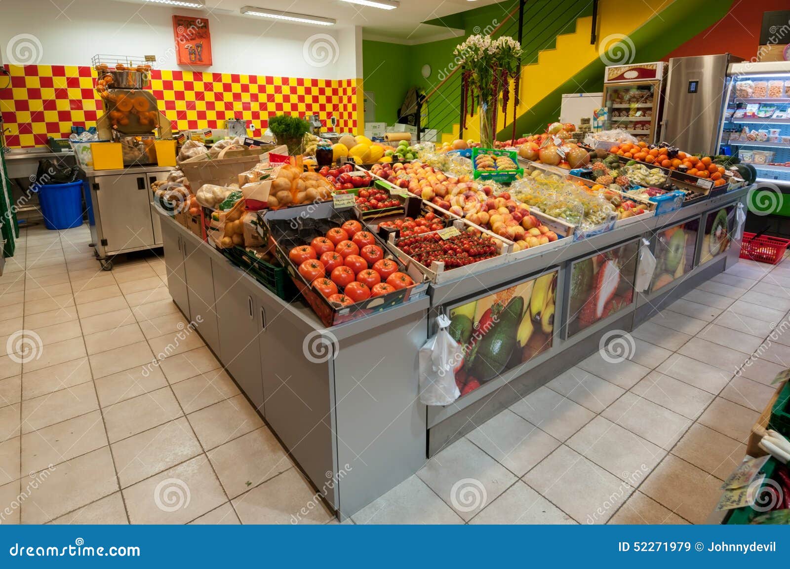 Fruit and Vegetable Shop editorial stock image. Image of plant 52271979