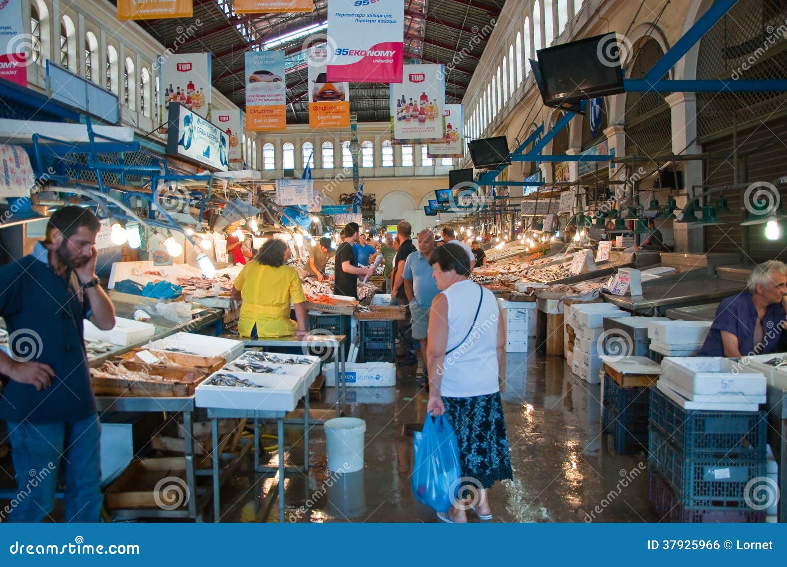 Fruits de mer sur le marché d'Athènes le 1er août, la Grèce. Fruits de mer sur le marché d'Athènes, Grèce.