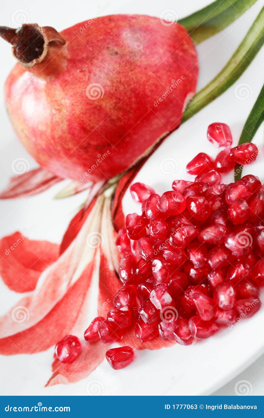 Fruits exotiques image stock. Image du été, plaque, inférieur 1777063