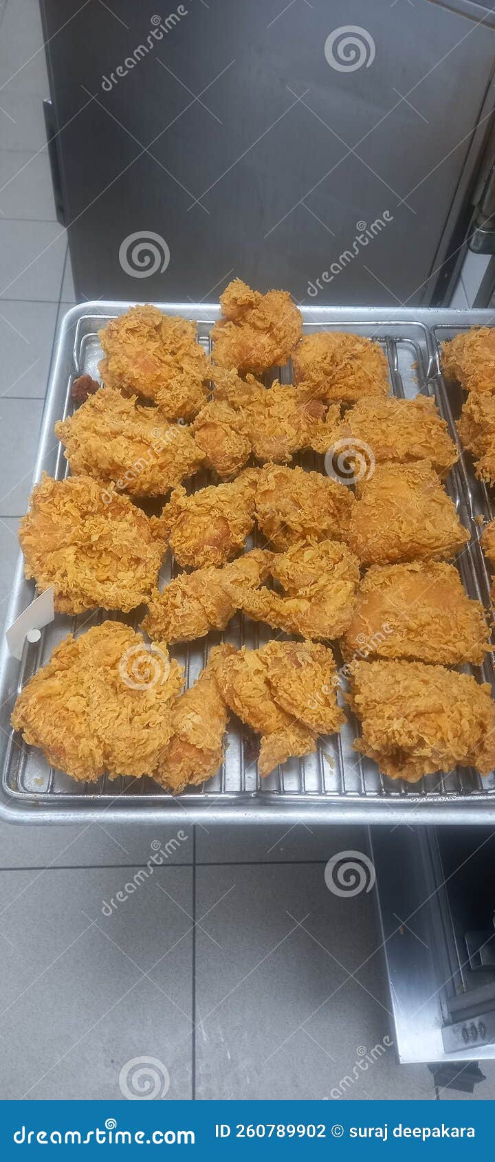 fryed chicken crunchy and crispy well done and good colour yummy yummy