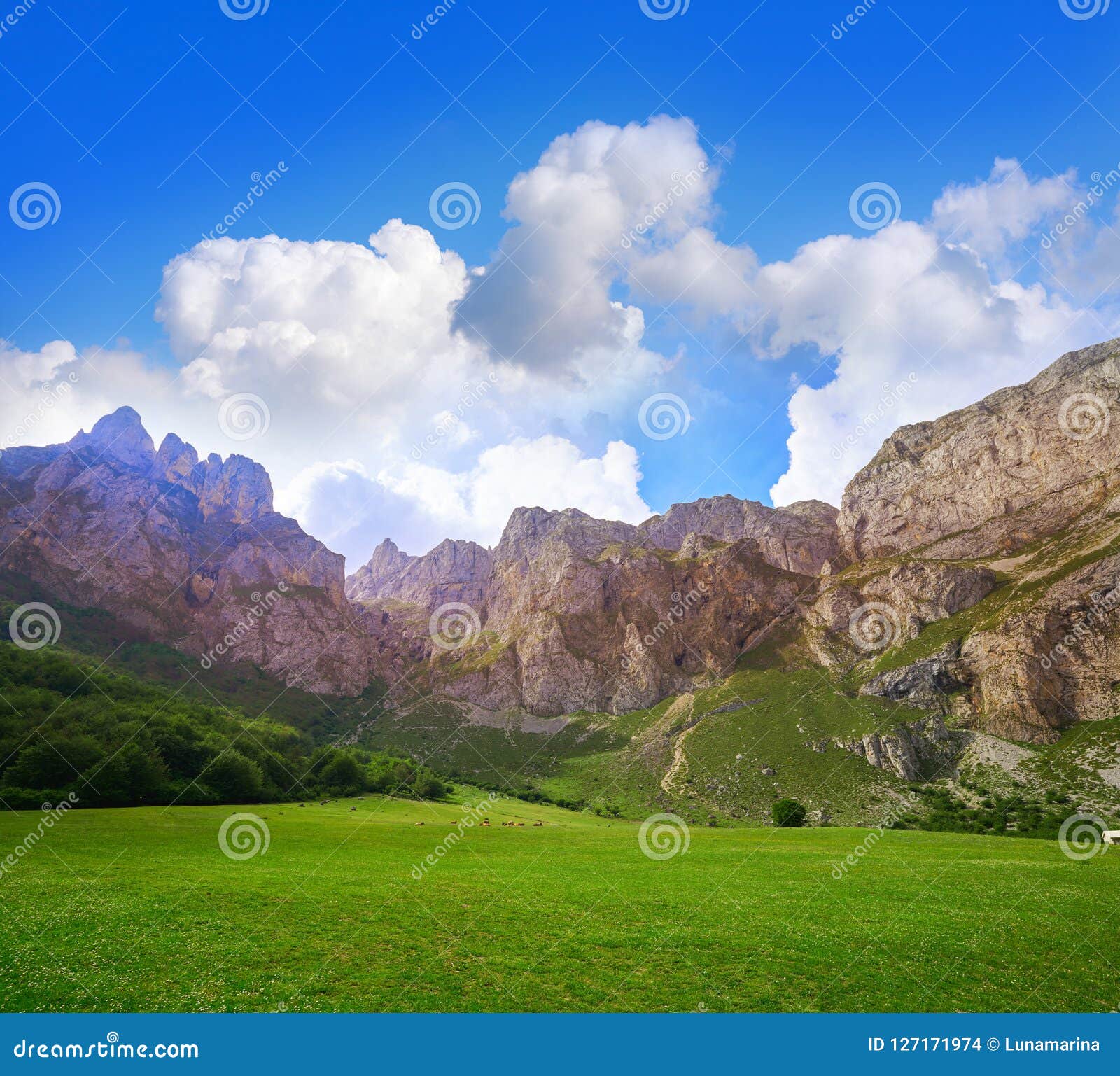fuente de mountains in cantabria spain
