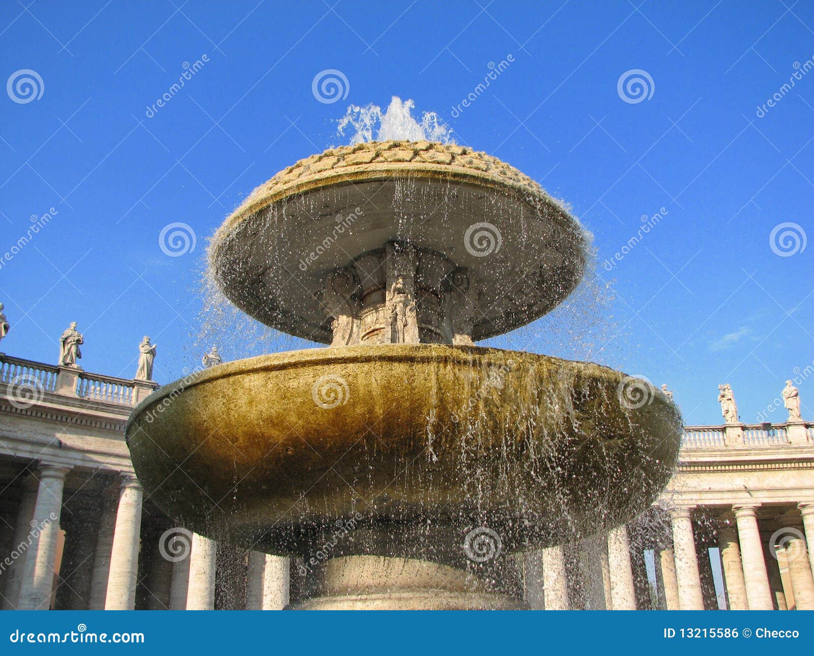 Fuente en Roma foto de archivo.