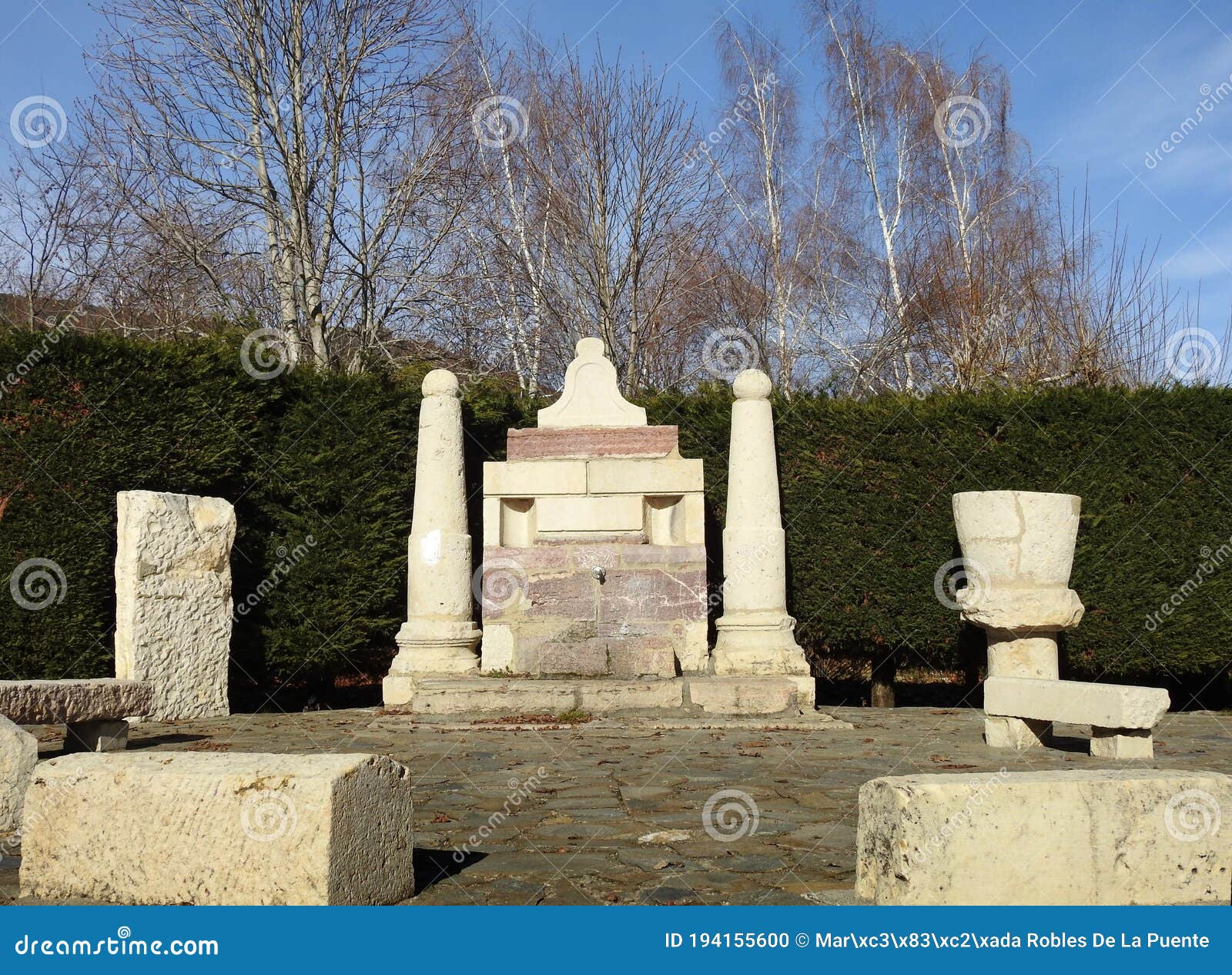 fuente pÃÂºblica del soto en boÃÂ±ar leÃÂ³n, espaÃÂ±a