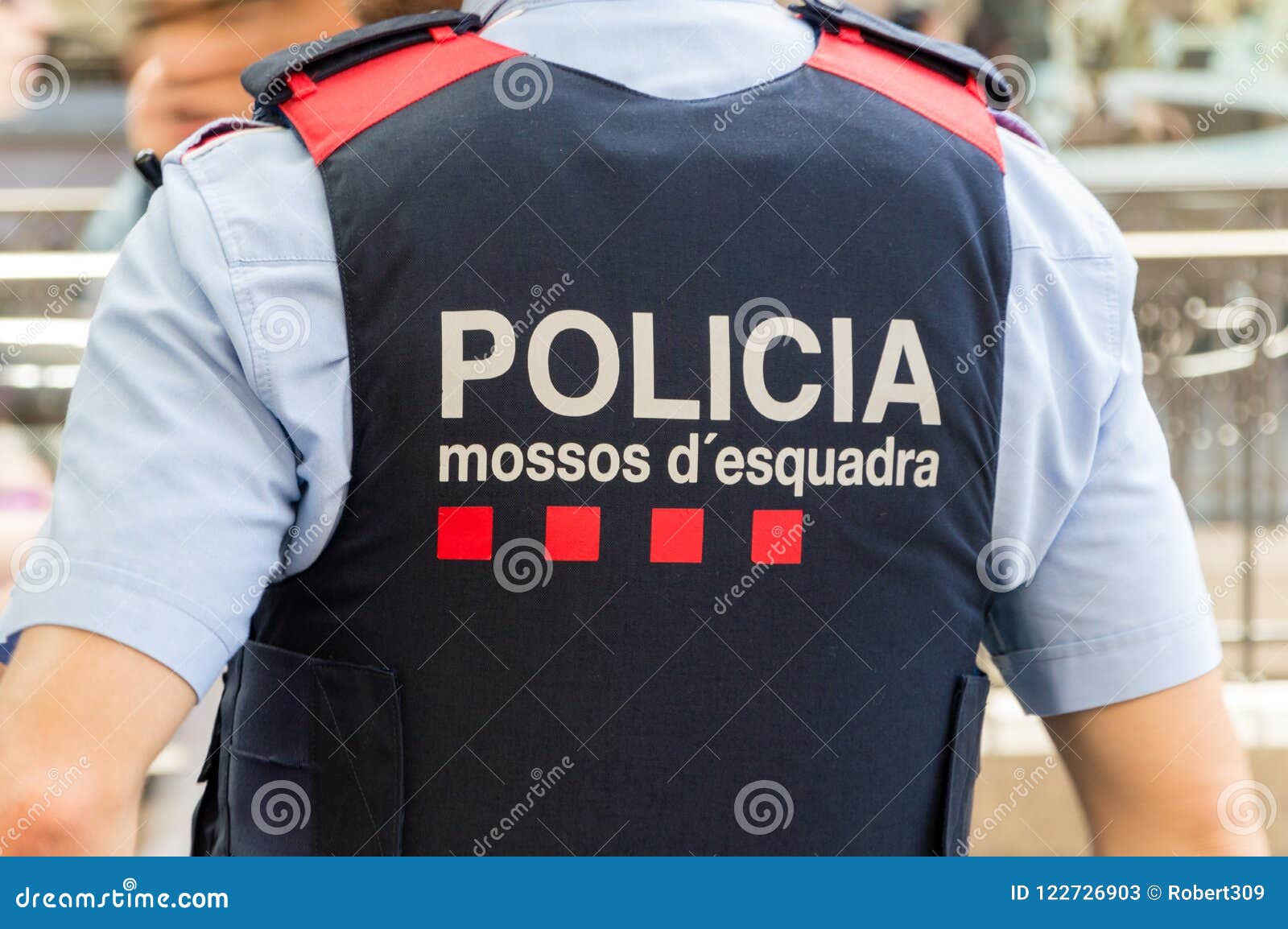 Invertir Extremadamente importante Democracia Fuerza De Policía De Esquadra Del ` De Mossos D De La Muestra De Cataluña  Imagen de archivo - Imagen de hombre, seguridad: 122726903