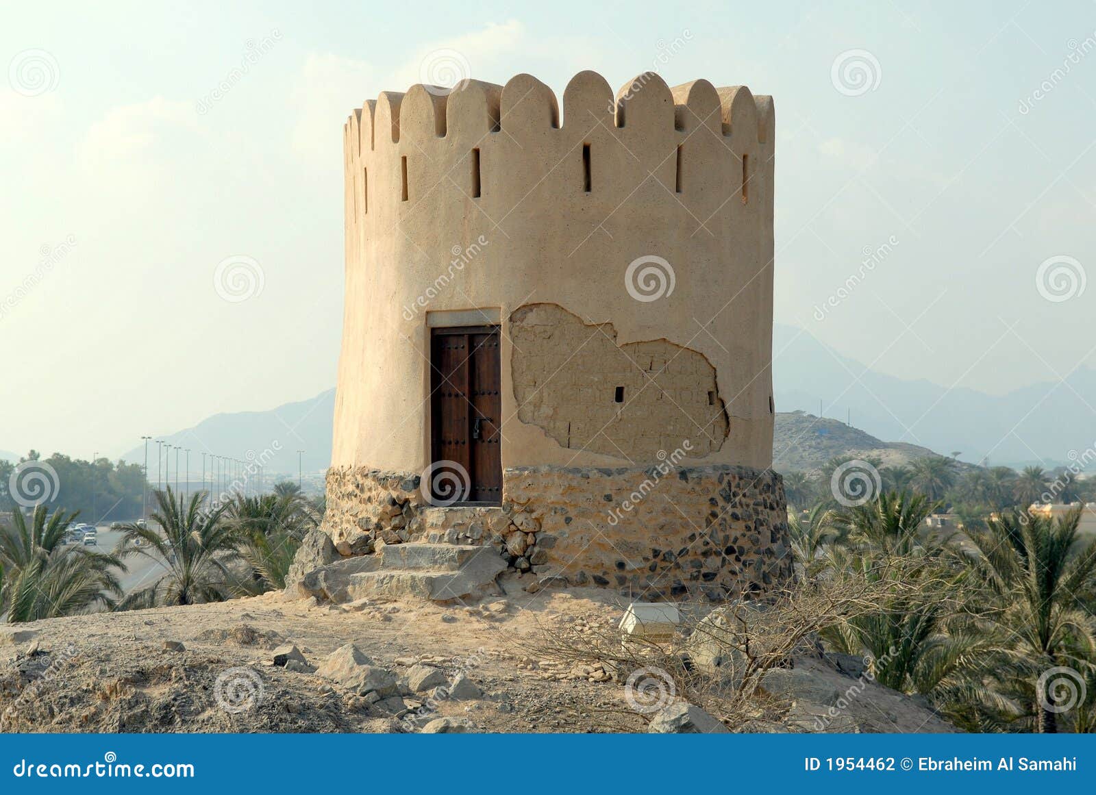 fujairah historic guard tower