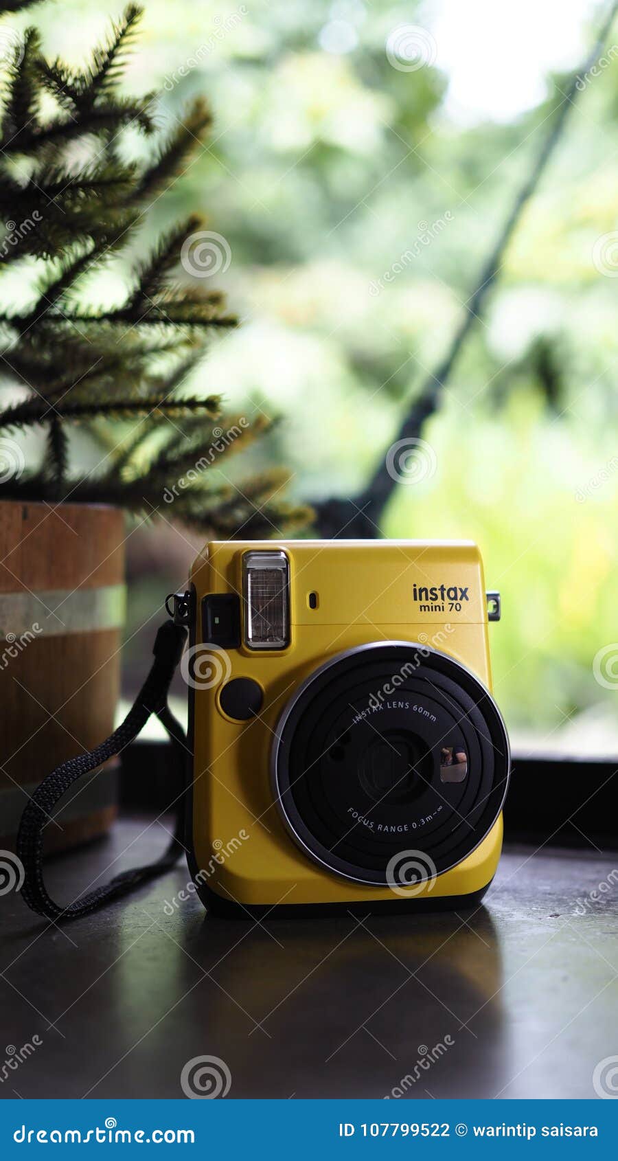 Canary camera cheap flashing yellow