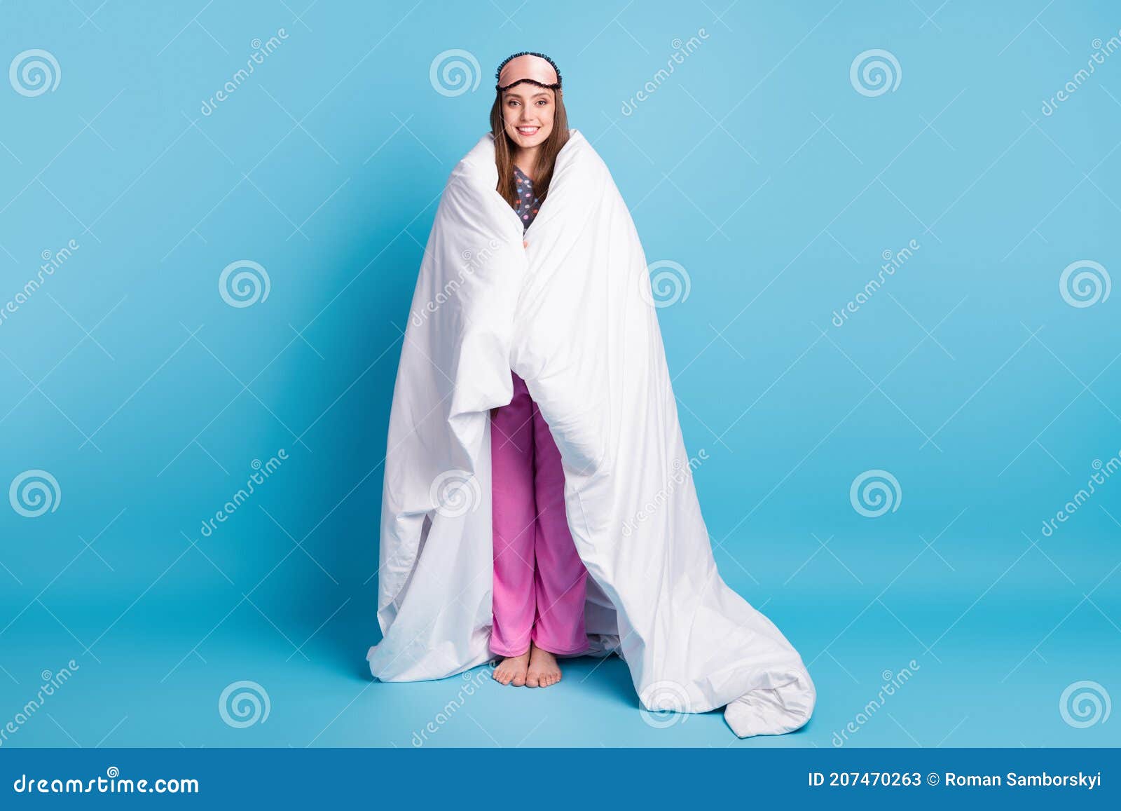 Full Length Photo Of Pretty Teenager Girl Barefoot Wrapped Blanket