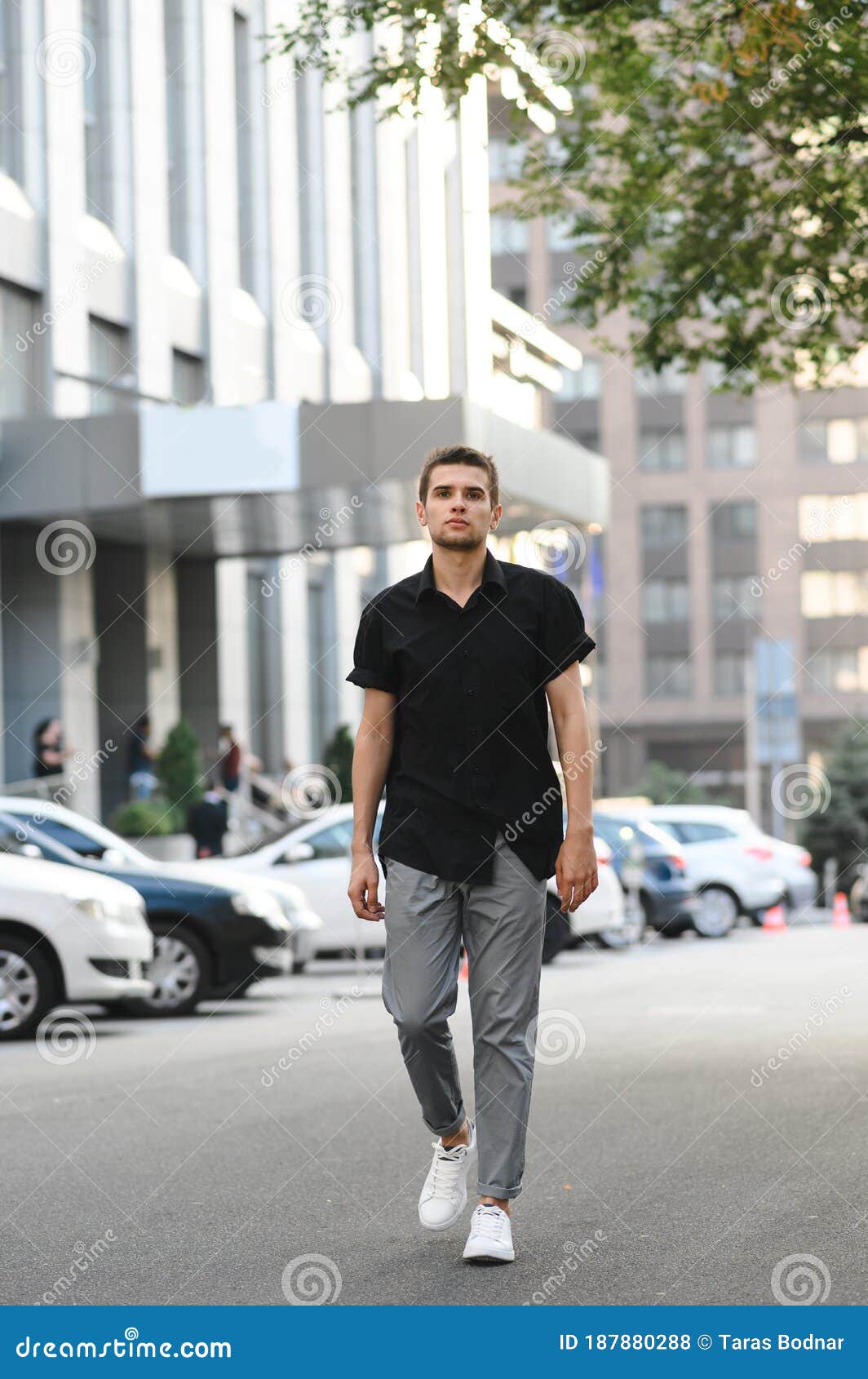Black Pants with White and Black Shirt Casual Outfits For Men In