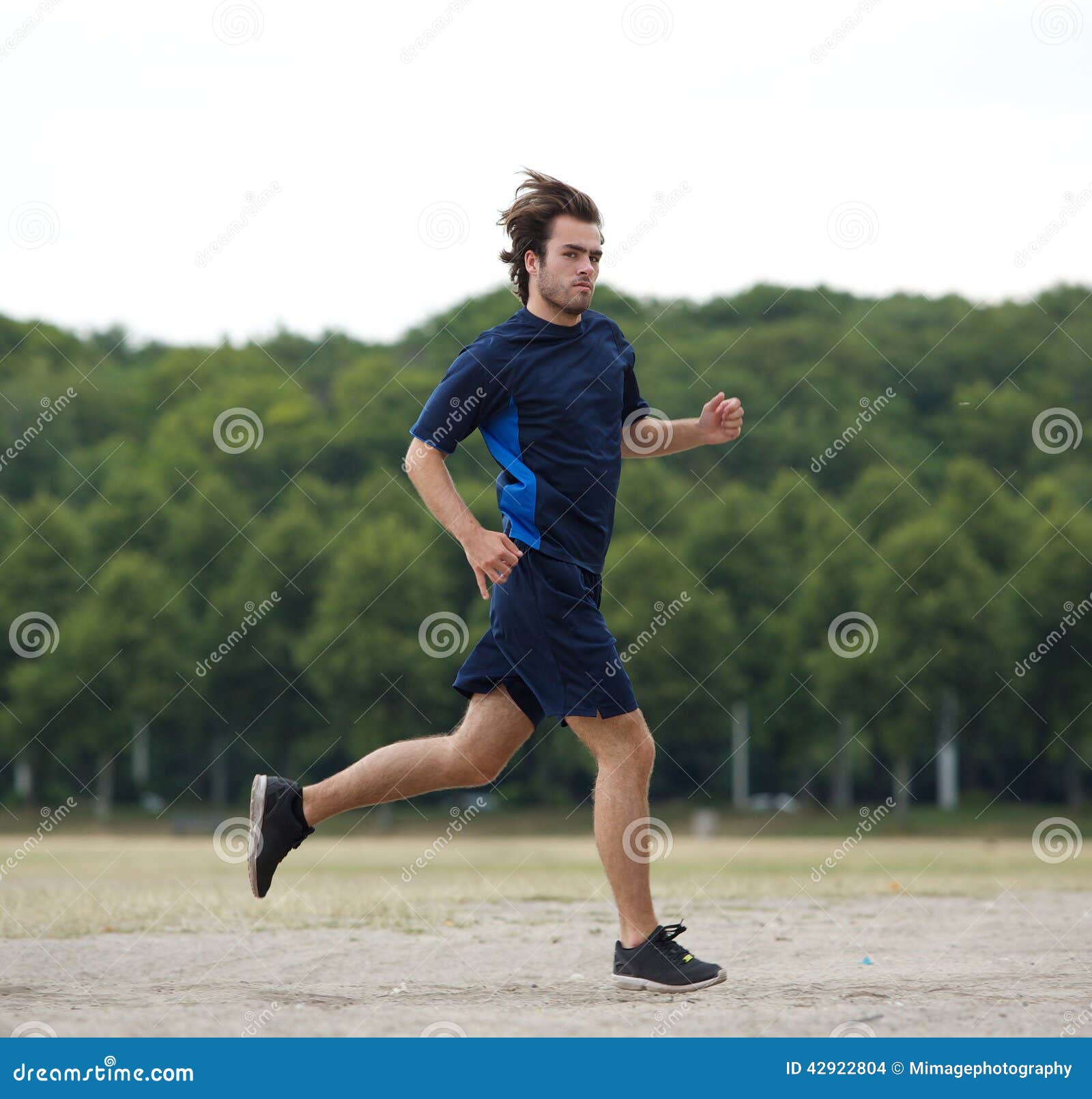 86,000+ Jogging Outdoor Pictures