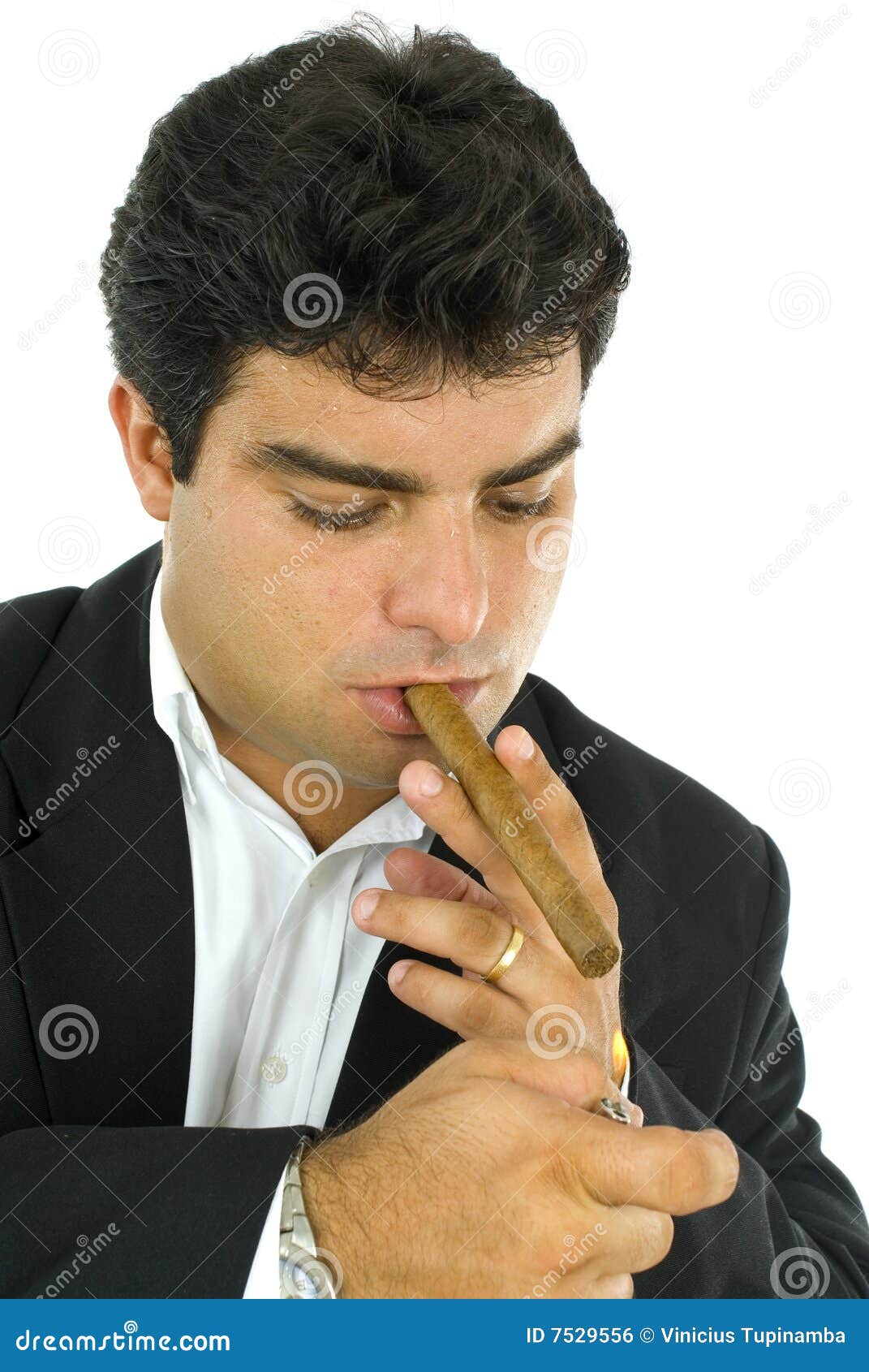 Fumo do homem foto de stock. Imagem de forma, charuto 7529556