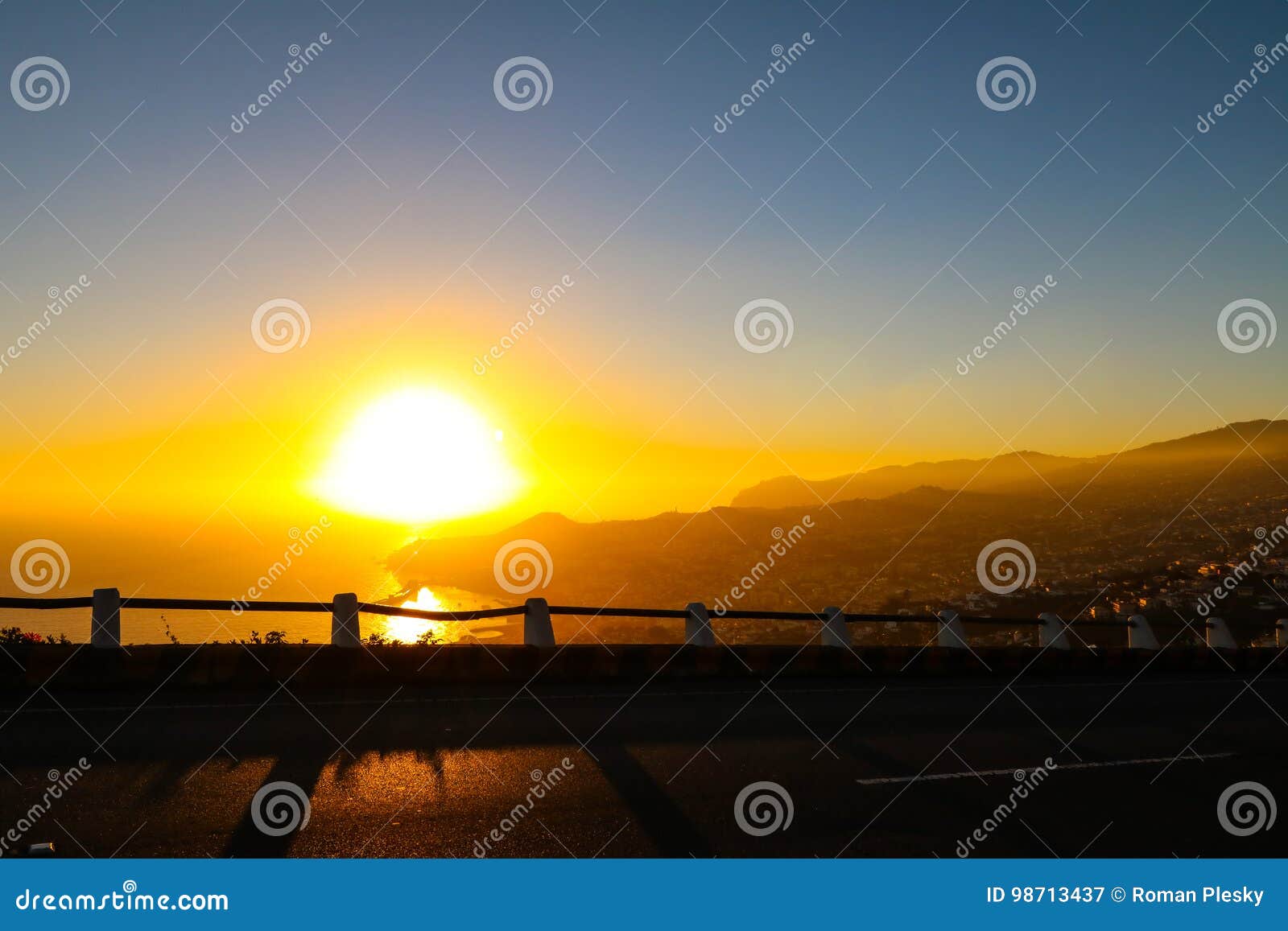 funchal - habor bay - madeira - miradouro das neves