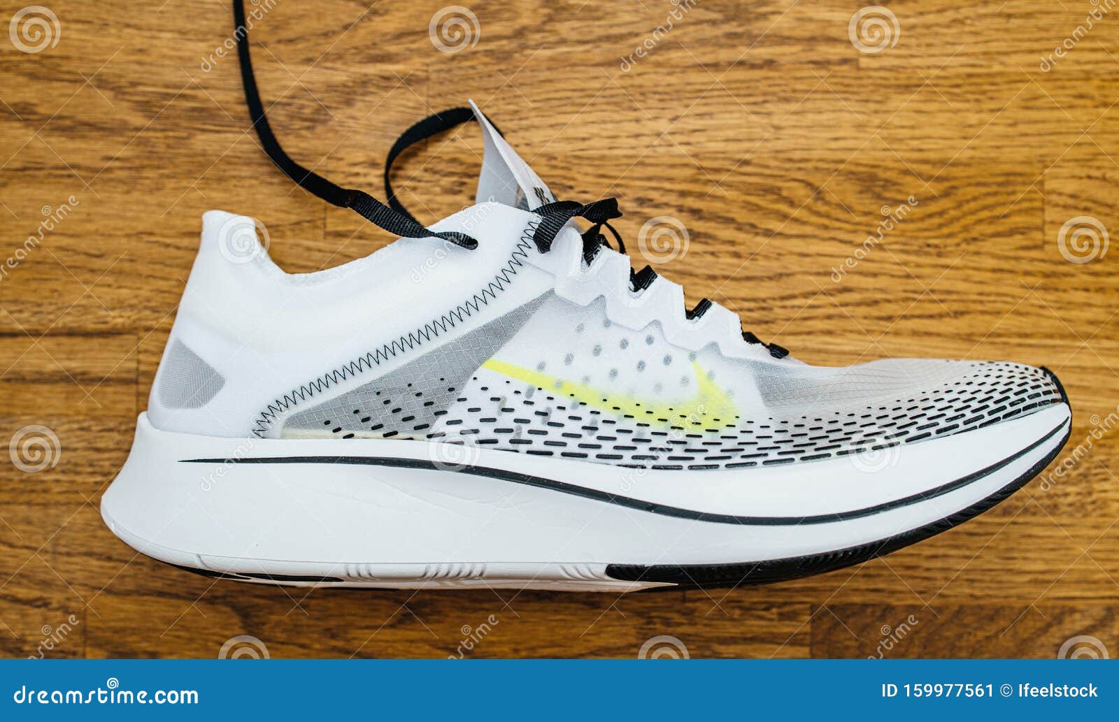 De Nike Zoom Fly SP Foto editorial - Imagen de suelo, verano: 159977561