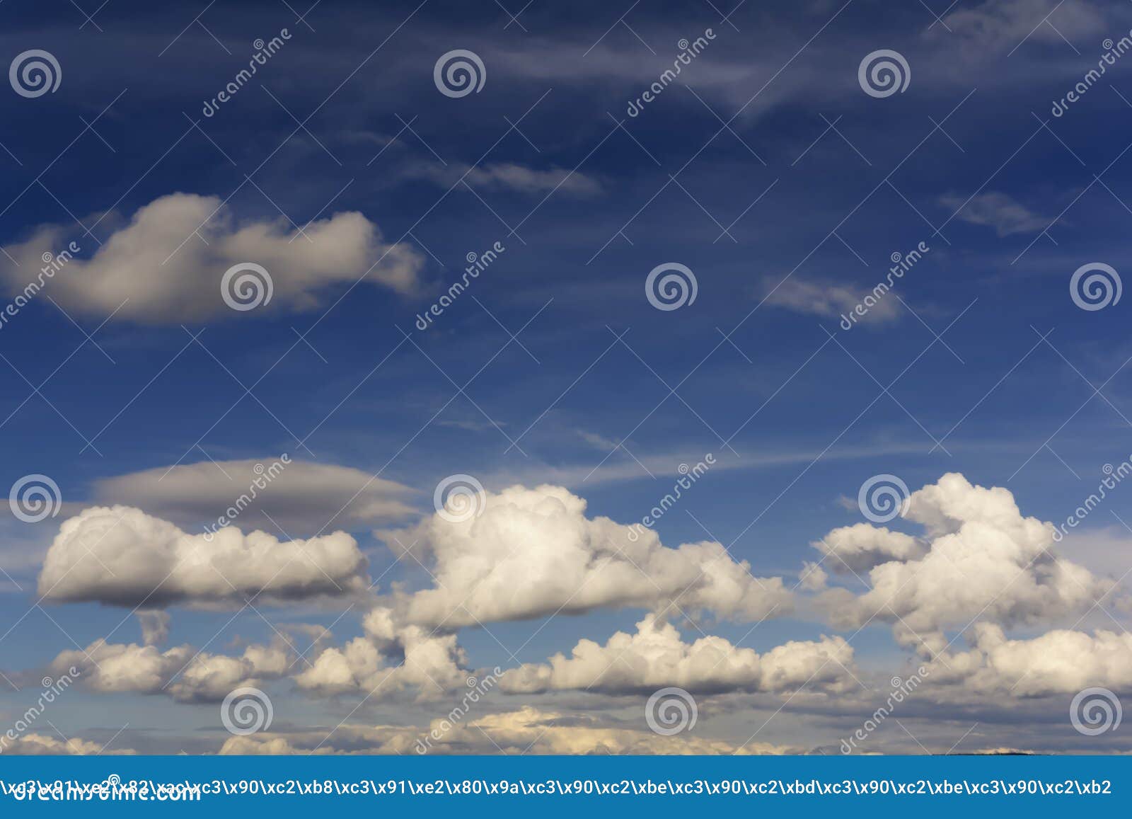 Fundo Ceu Com Nuvens De Cumulo Foto De Stock Imagem De Nuvens Ceu 119353470